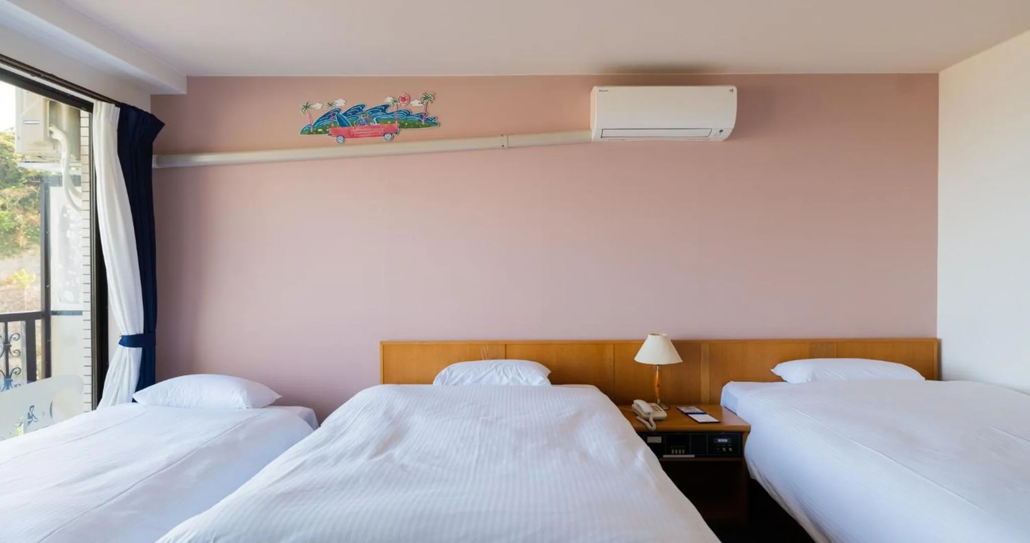 Bed in Hotel SEASONS NICHINAN