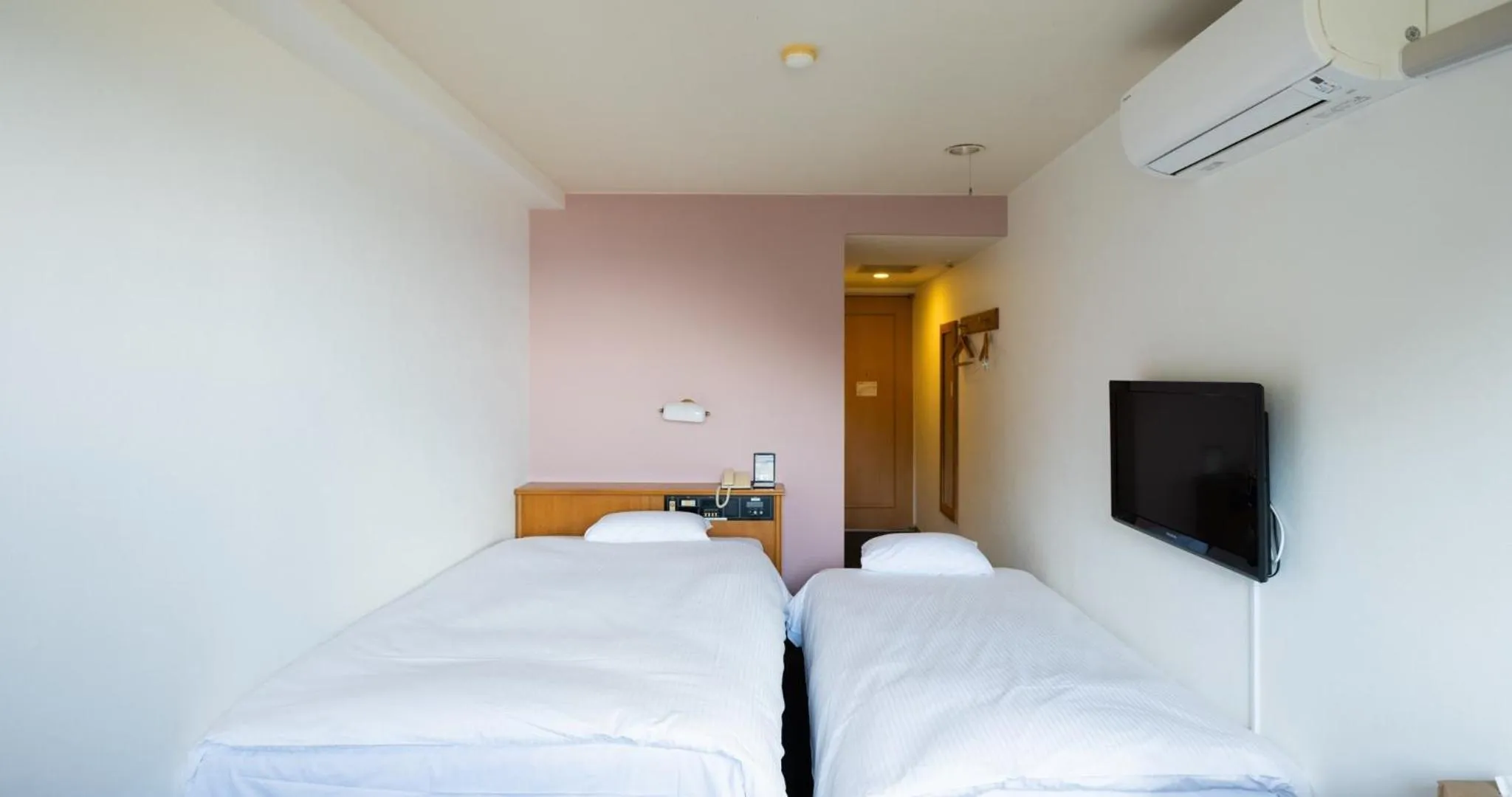 Bed in Hotel SEASONS NICHINAN