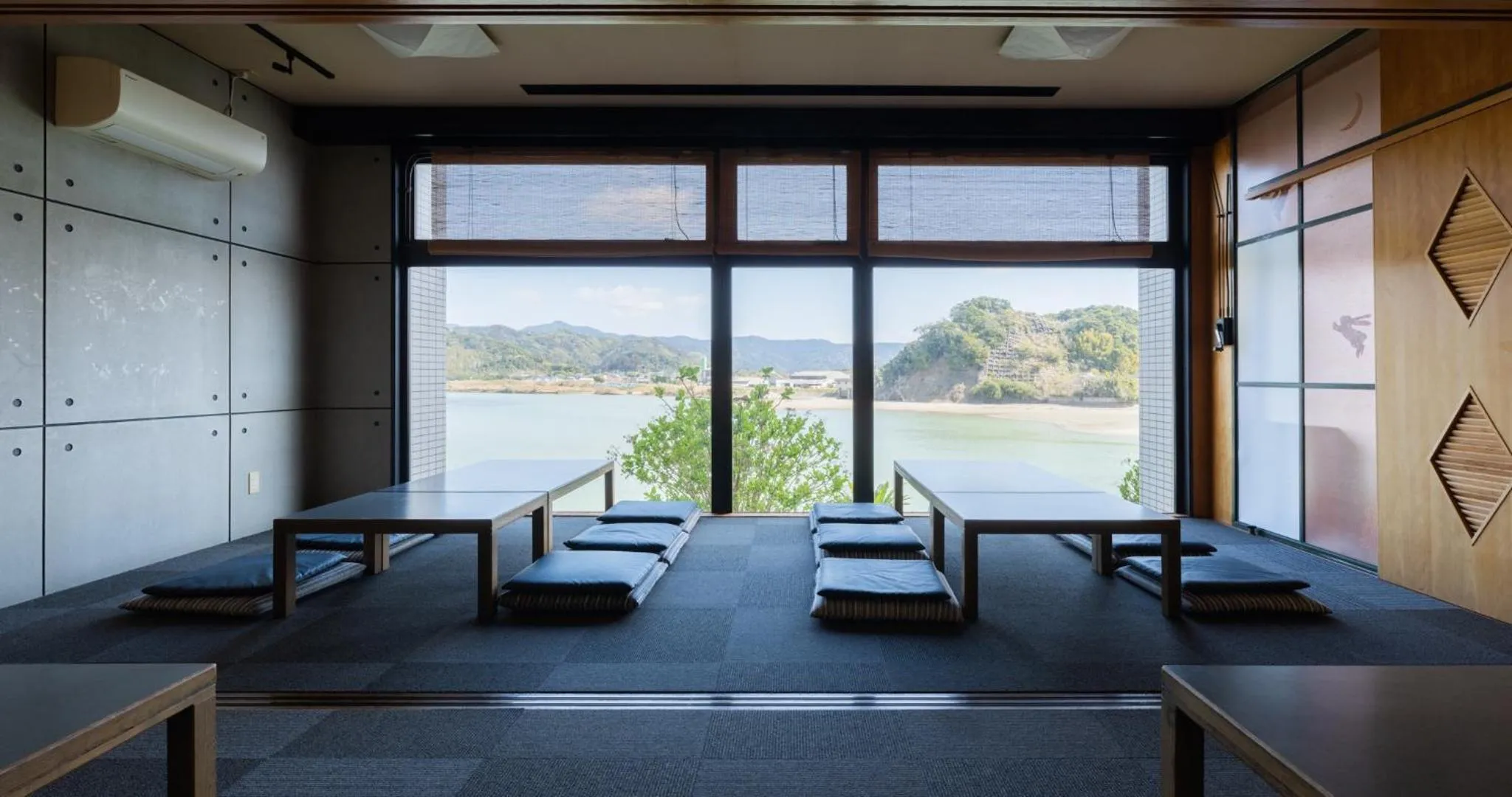 Restaurant/places to eat in Hotel SEASONS NICHINAN