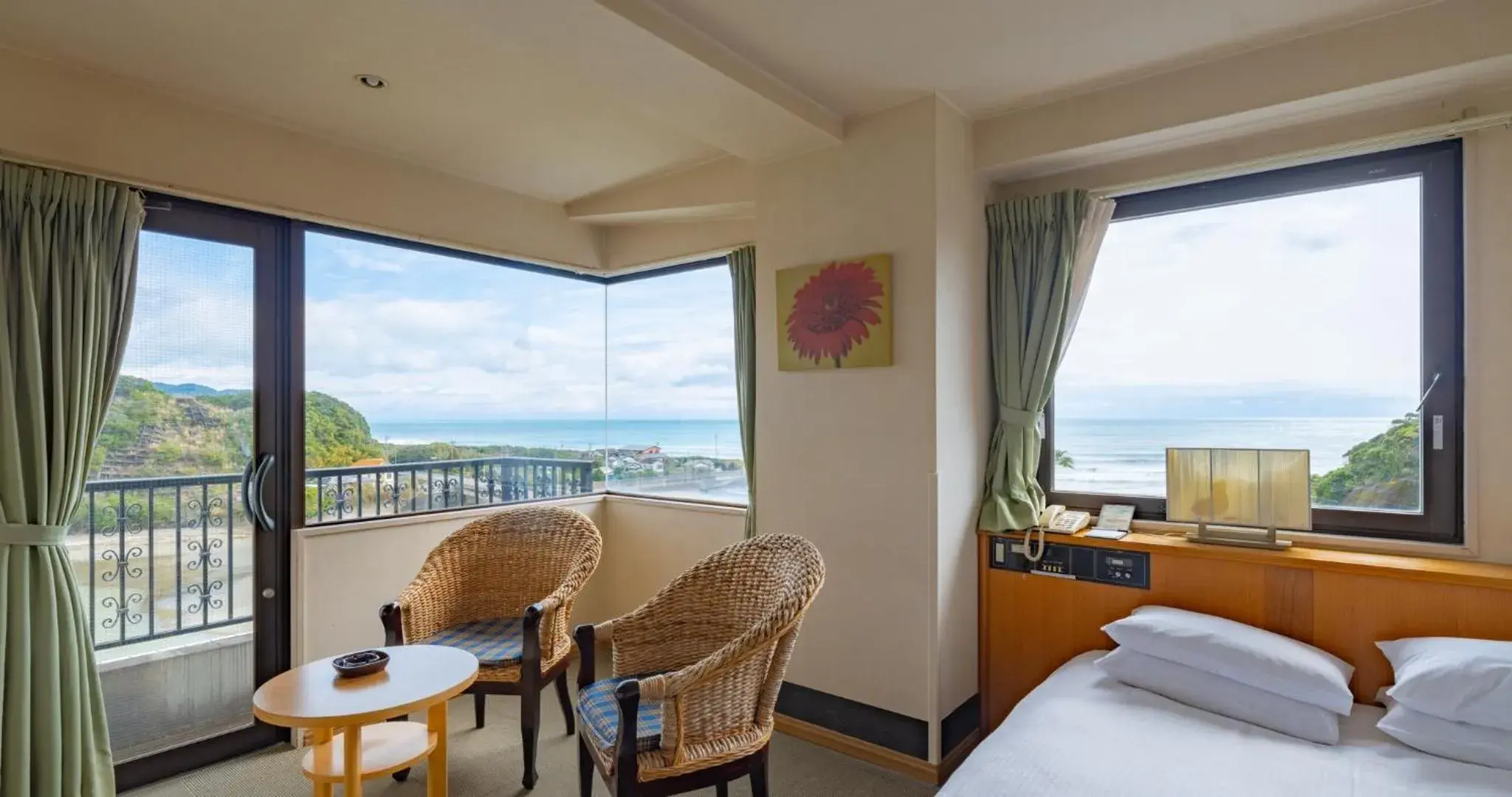 Double Room with Sea View - single occupancy in Hotel SEASONS NICHINAN Double Room with Sea View - single occupancy in Hotel SEASONS NICHINAN