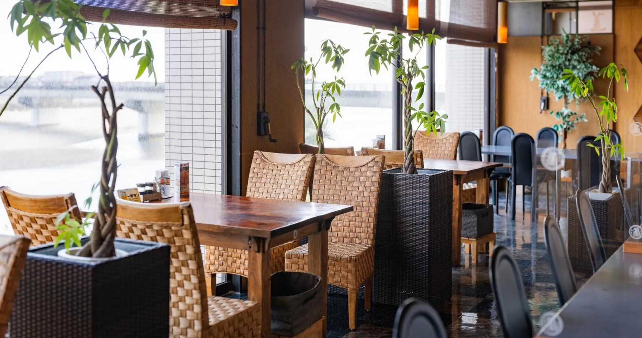 Restaurant/places to eat in Hotel SEASONS NICHINAN