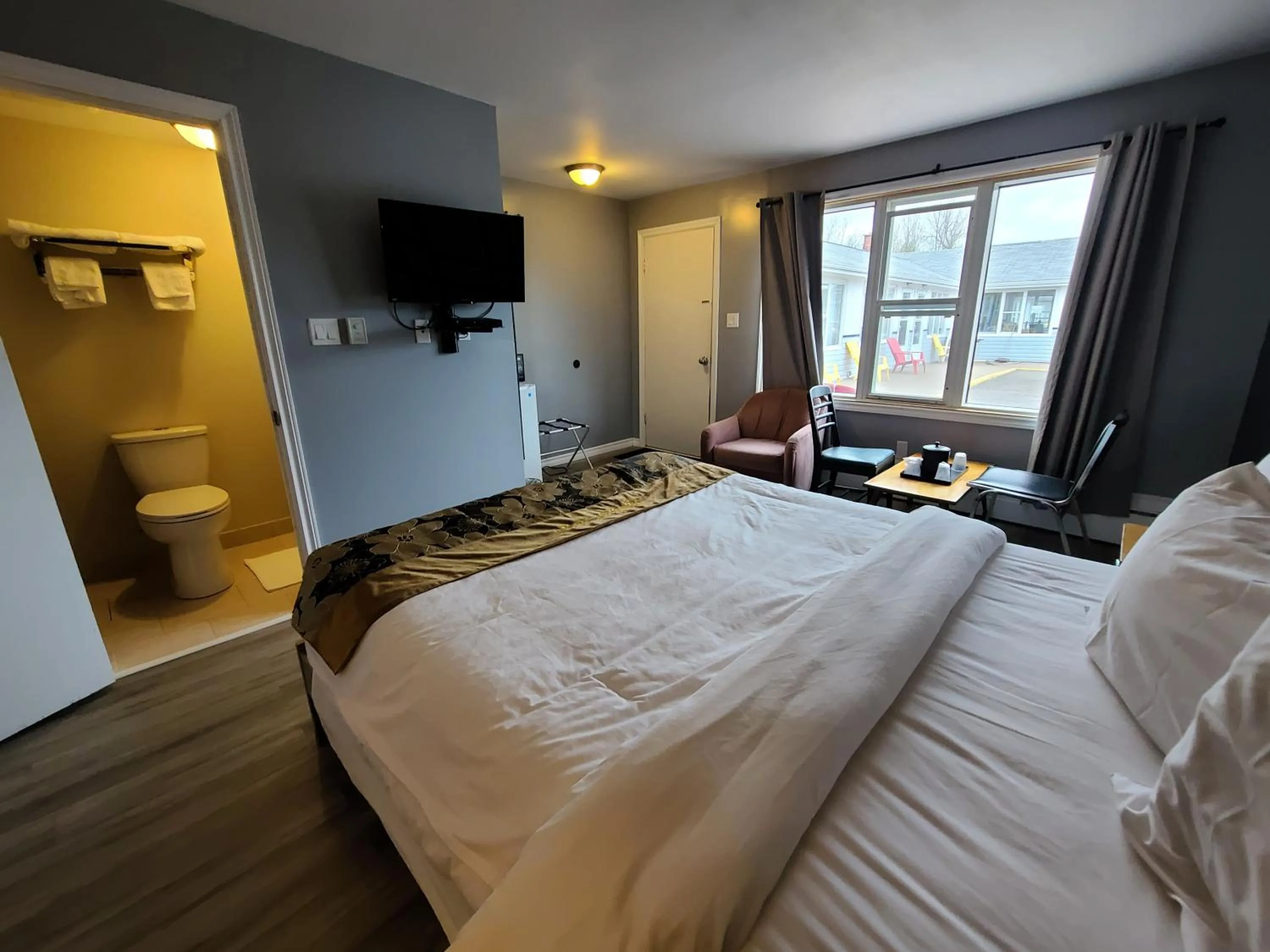 Bed in Highland Motel