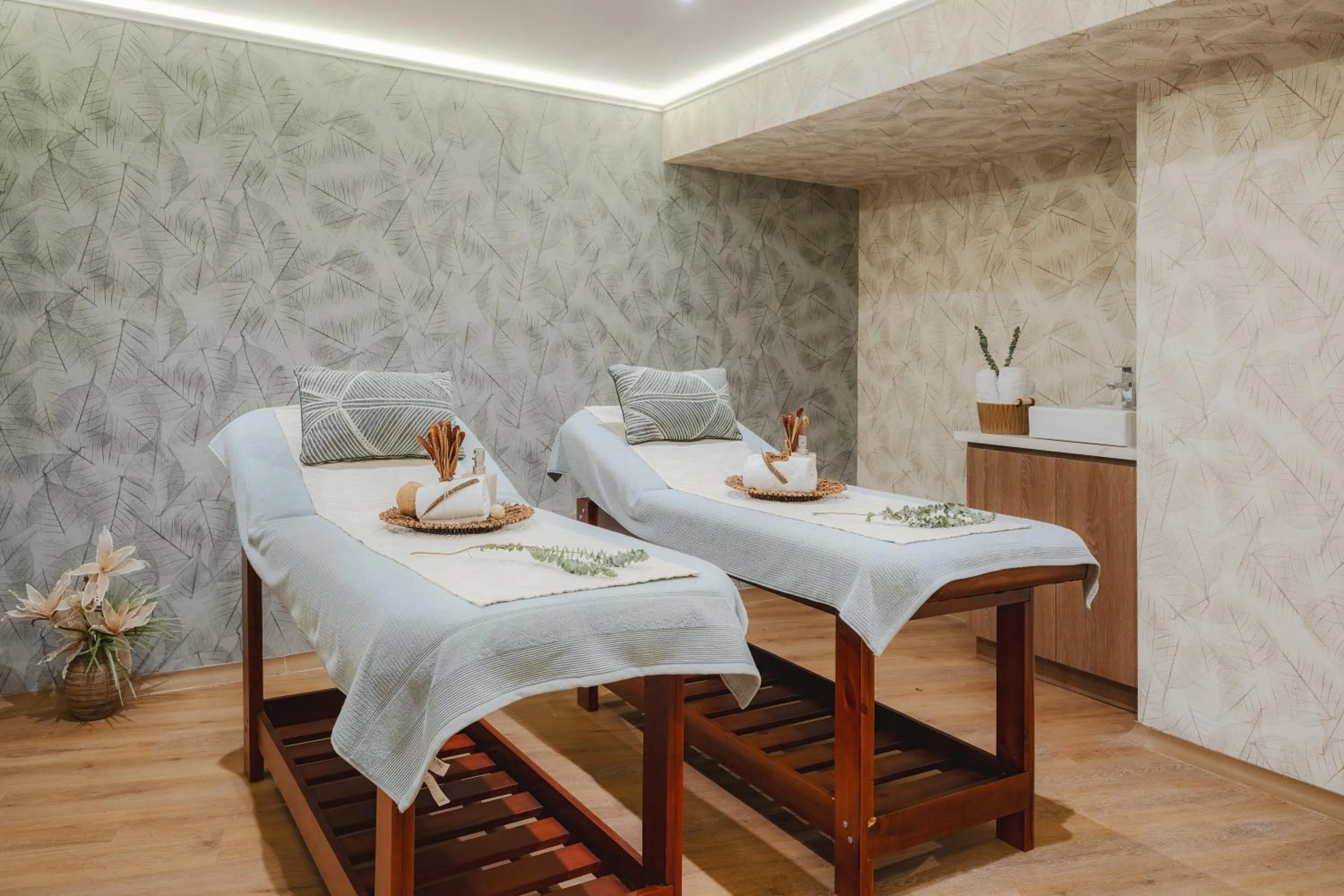 Massage in Four Points by Sheraton Tequendama, Bogota