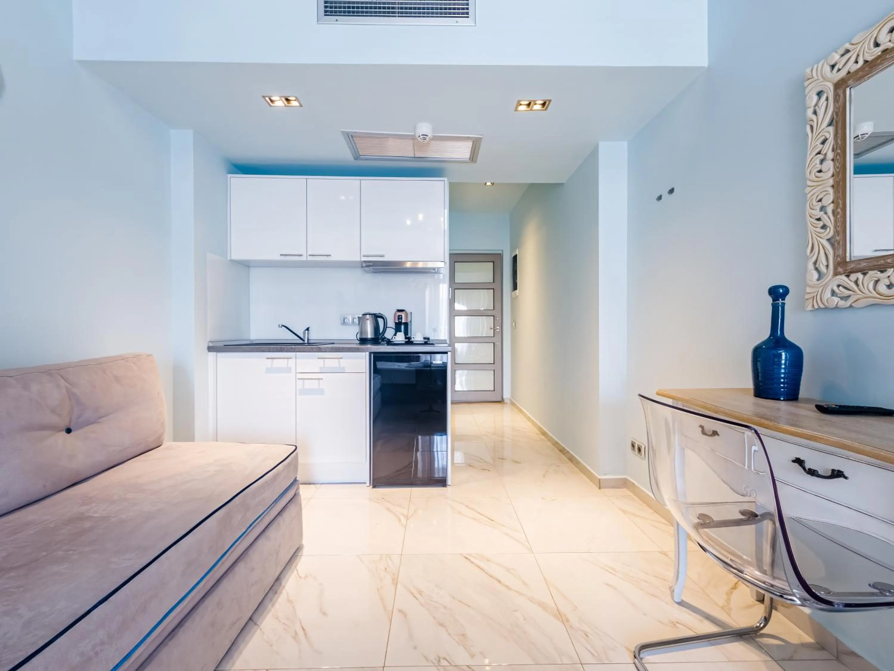 Living room in Alpha Luxury Suites