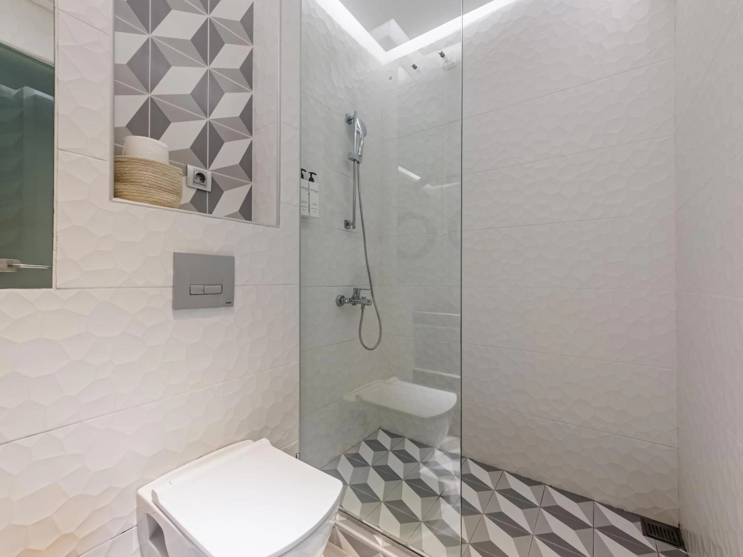 Shower in Alpha Luxury Suites
