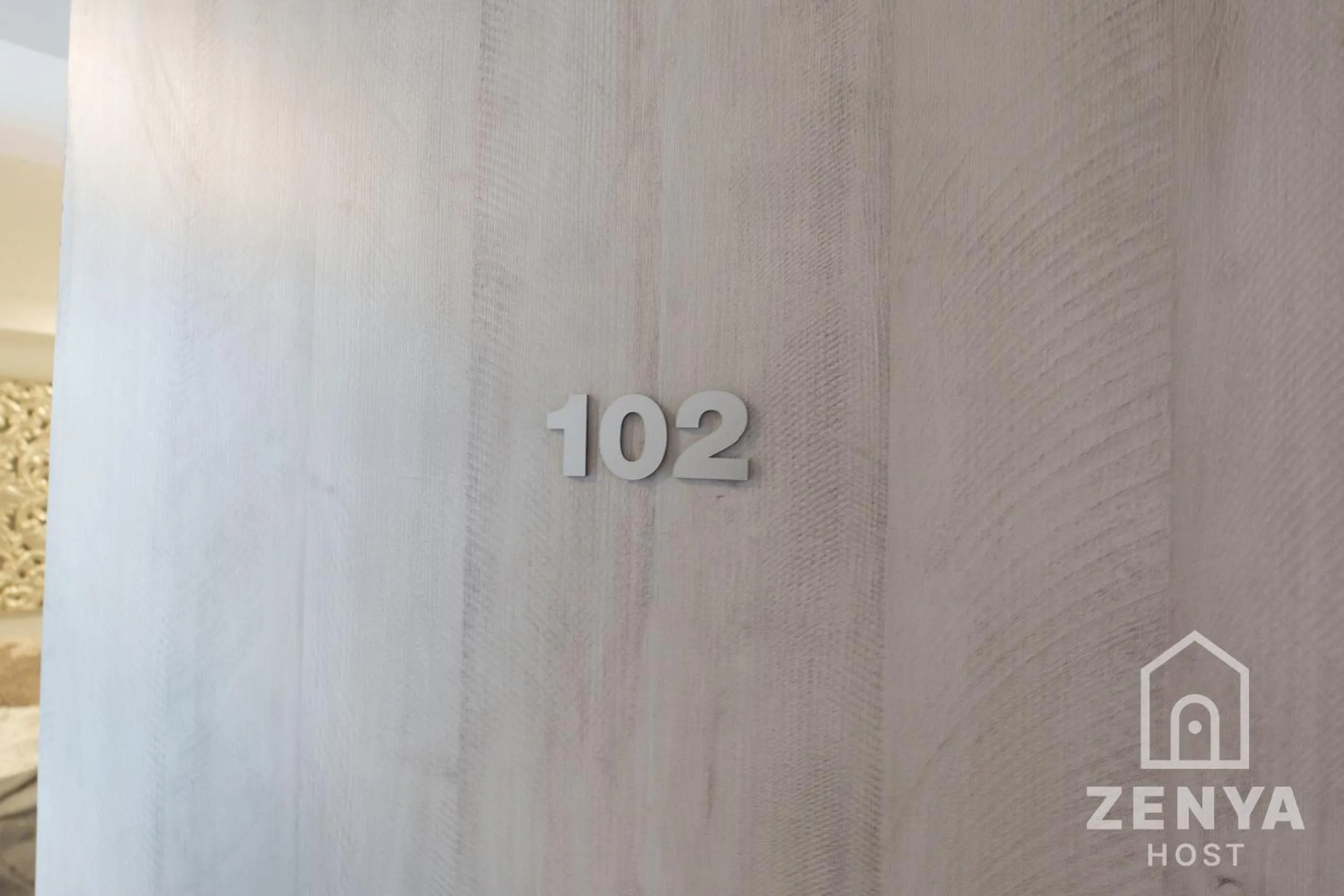 Text overlay in Recovery house by Zenya Host