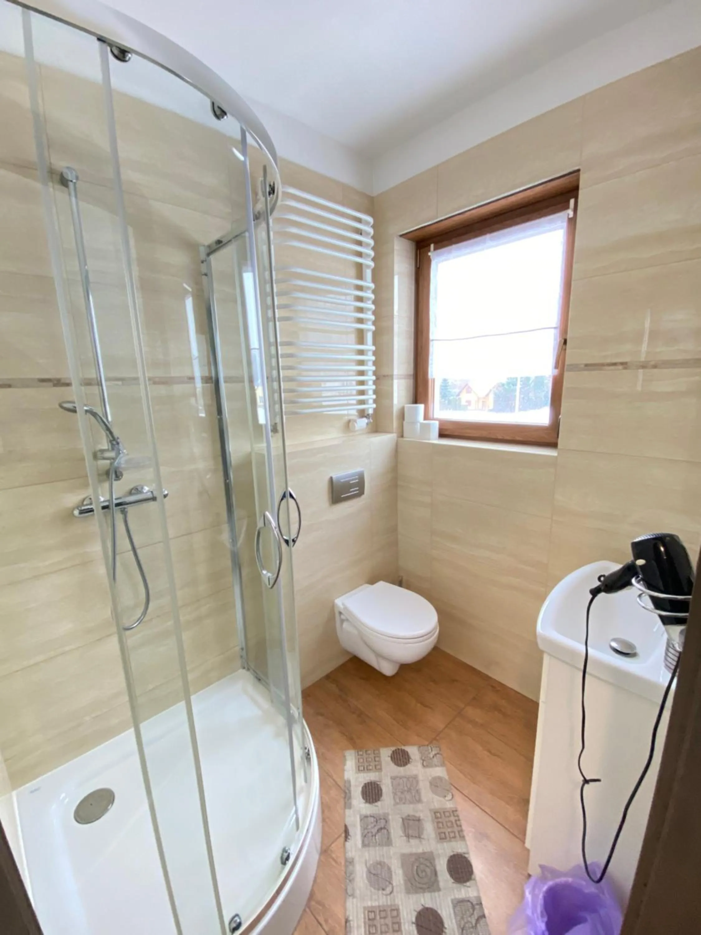 Bathroom in Dom Nad Brennica Pokoje i Apartamenty