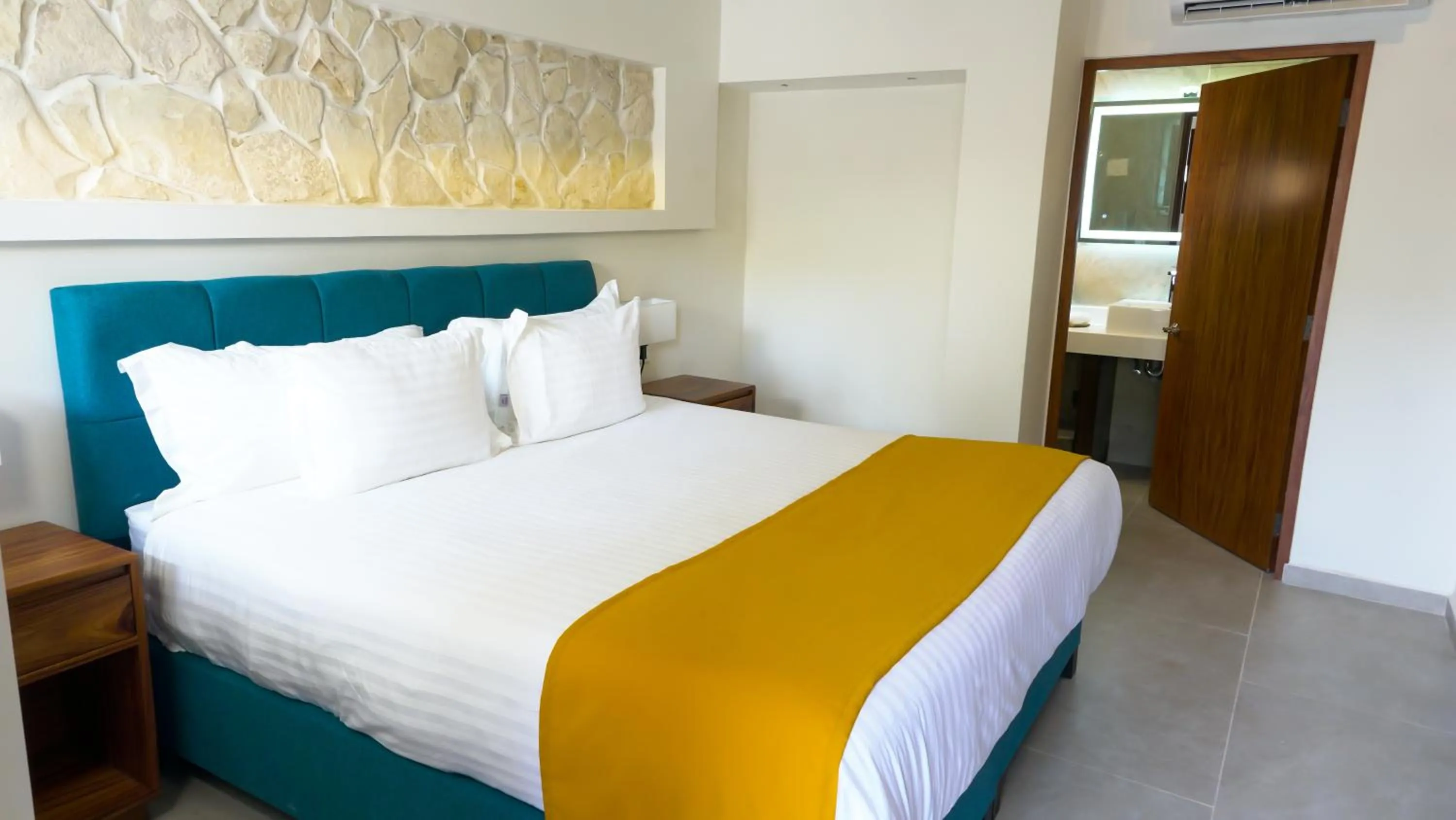 Bed in Hotel Loreto Palmar