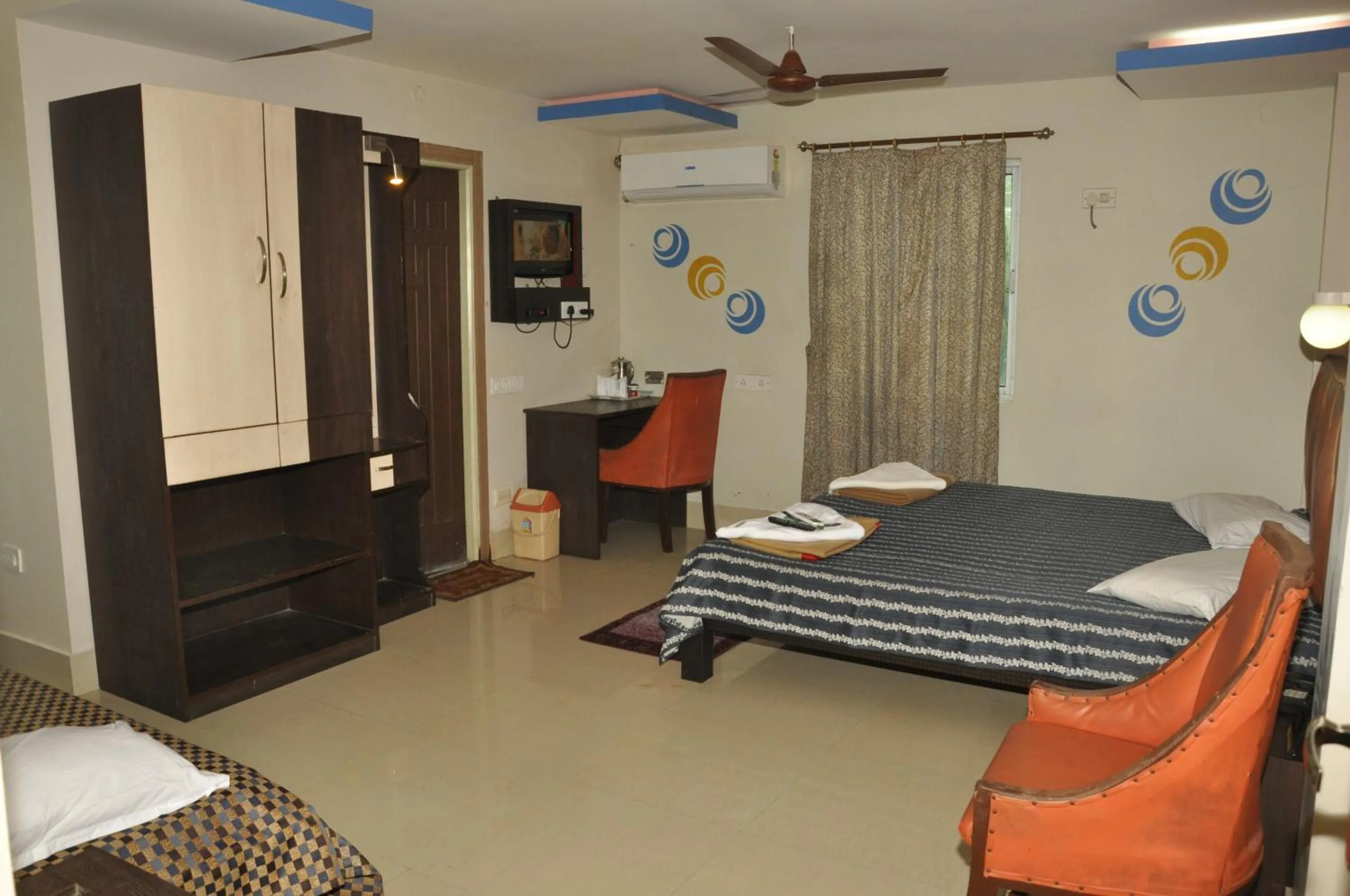 Photo of the whole room in Hotel Shreesh