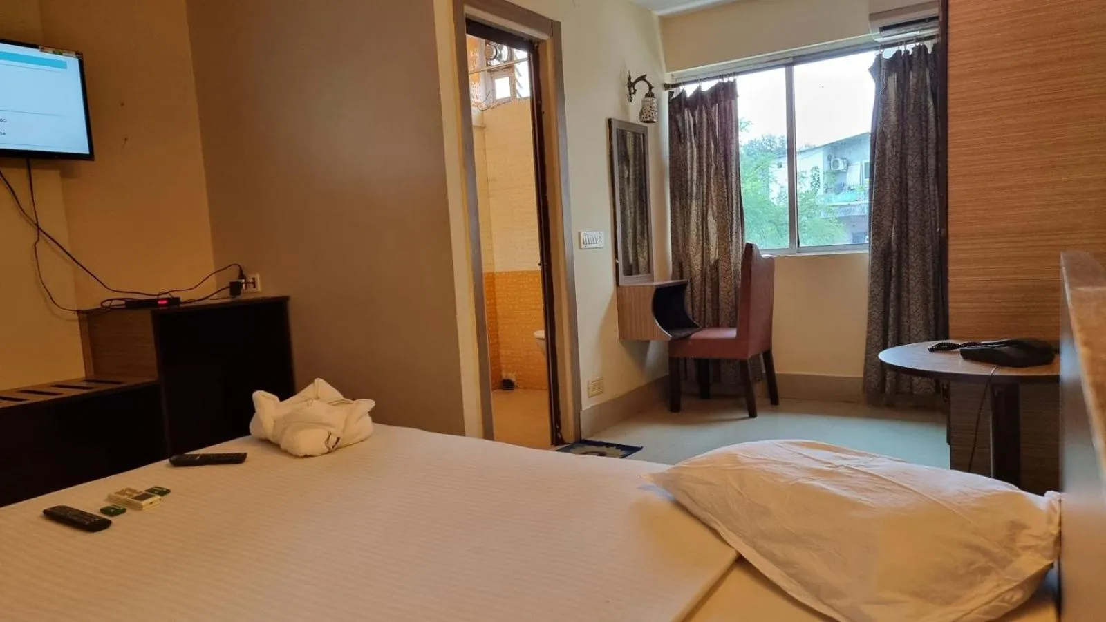 Photo of the whole room in Hotel Shreesh