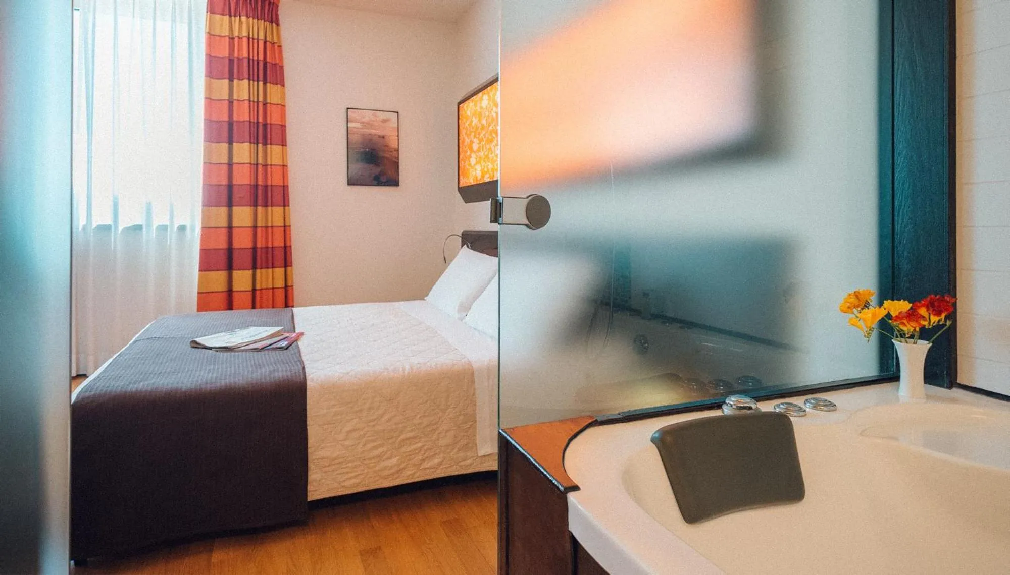 Bedroom, Bed in Sanlu Hotel