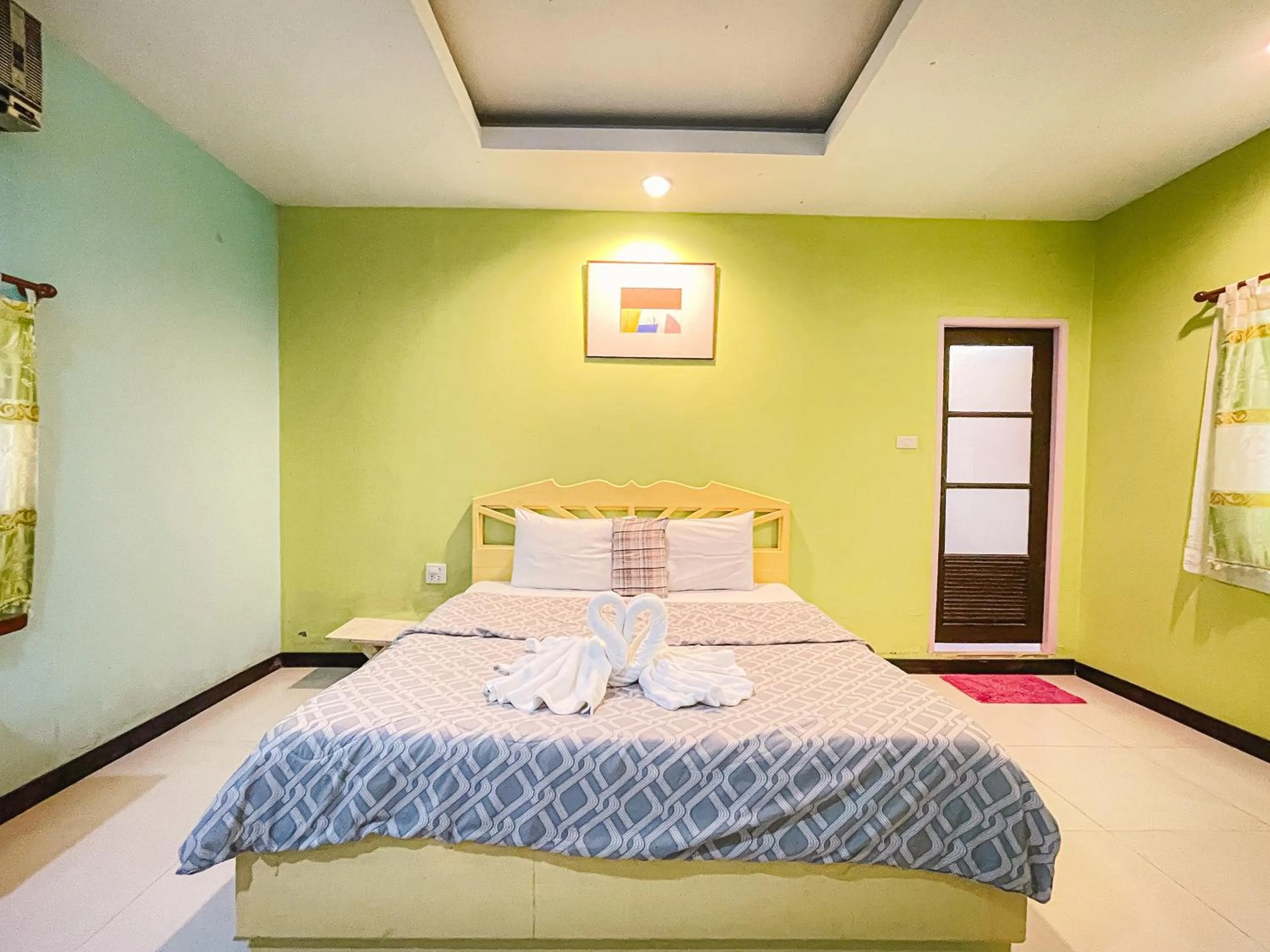 Bed in Kanta Hill Resort