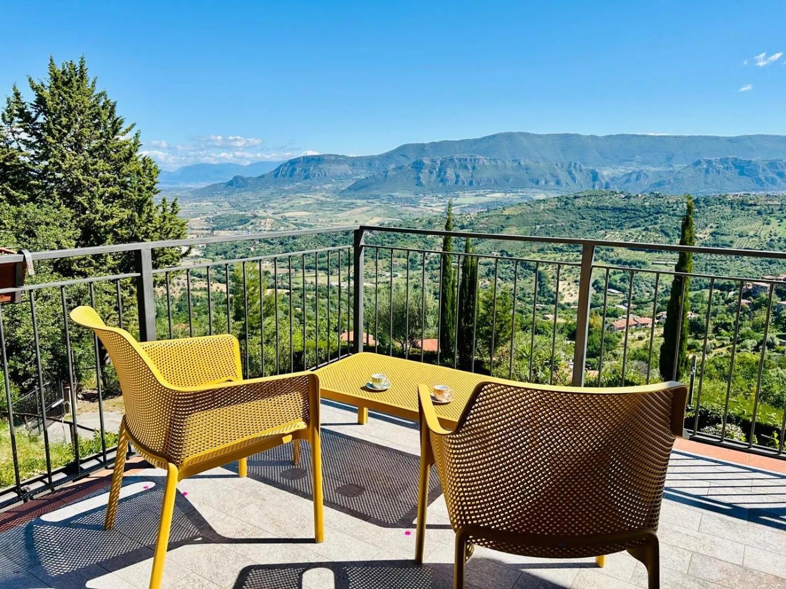 Patio in B&B Albachiara Casa di Campagna