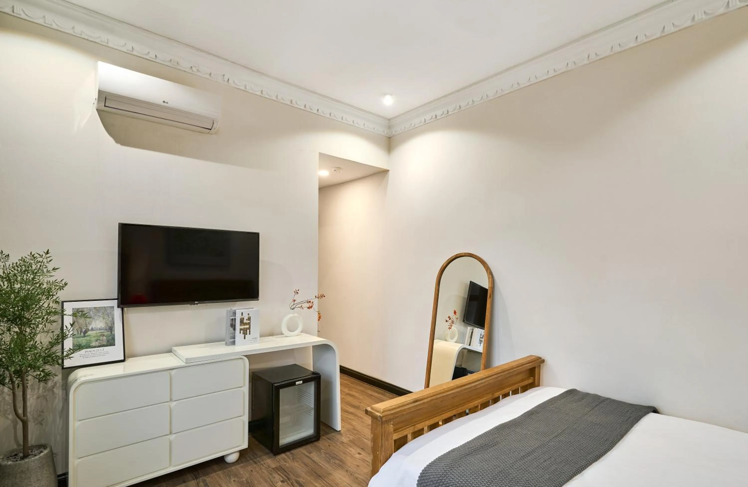 Bed in The Passion Lux Airport Hotel Apartment - Free Airport