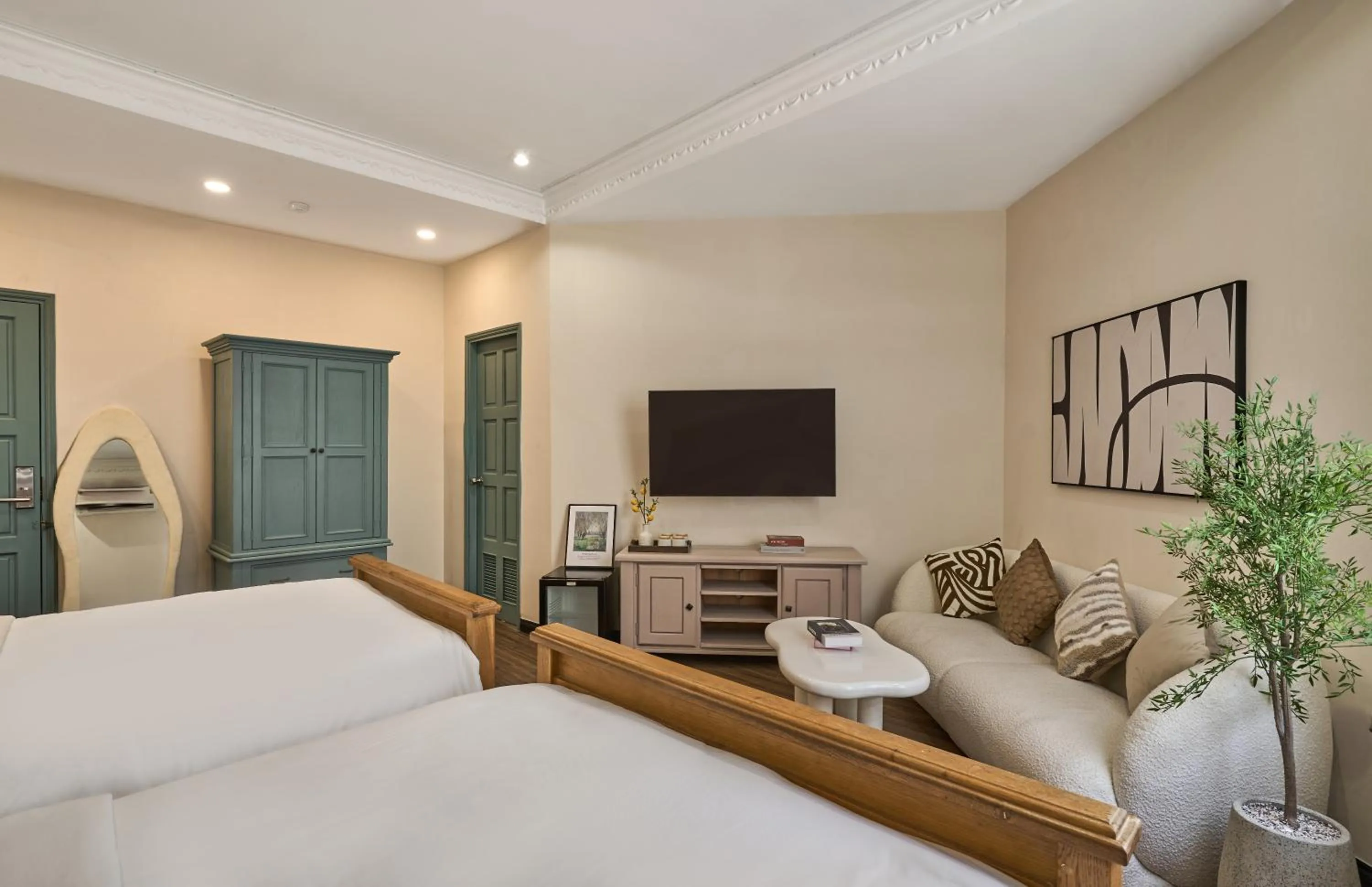 Communal lounge/ TV room, Bed in The Passion Lux Airport Hotel Apartment - Free Airport