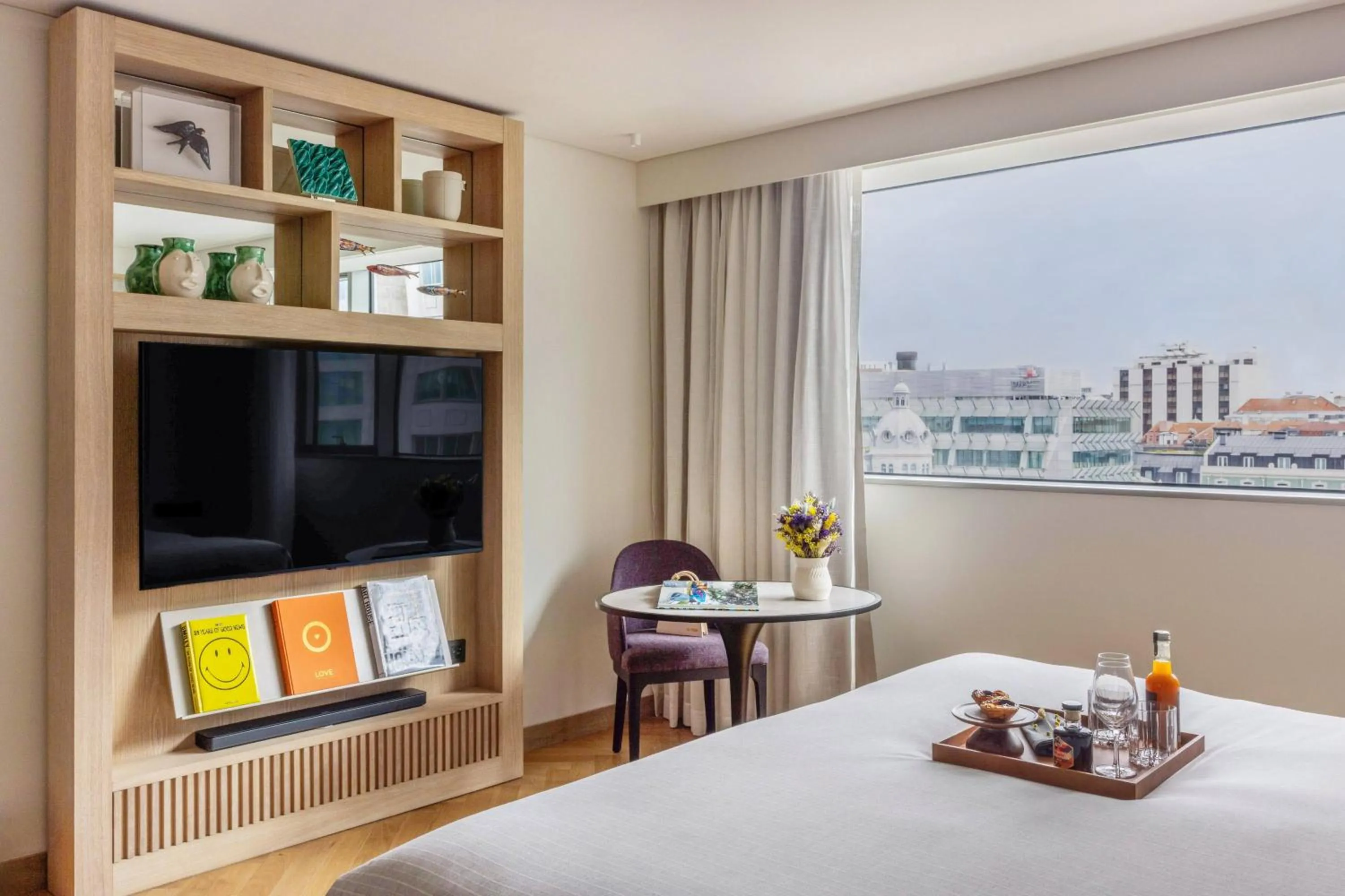 Property building, Bed in ME Lisbon