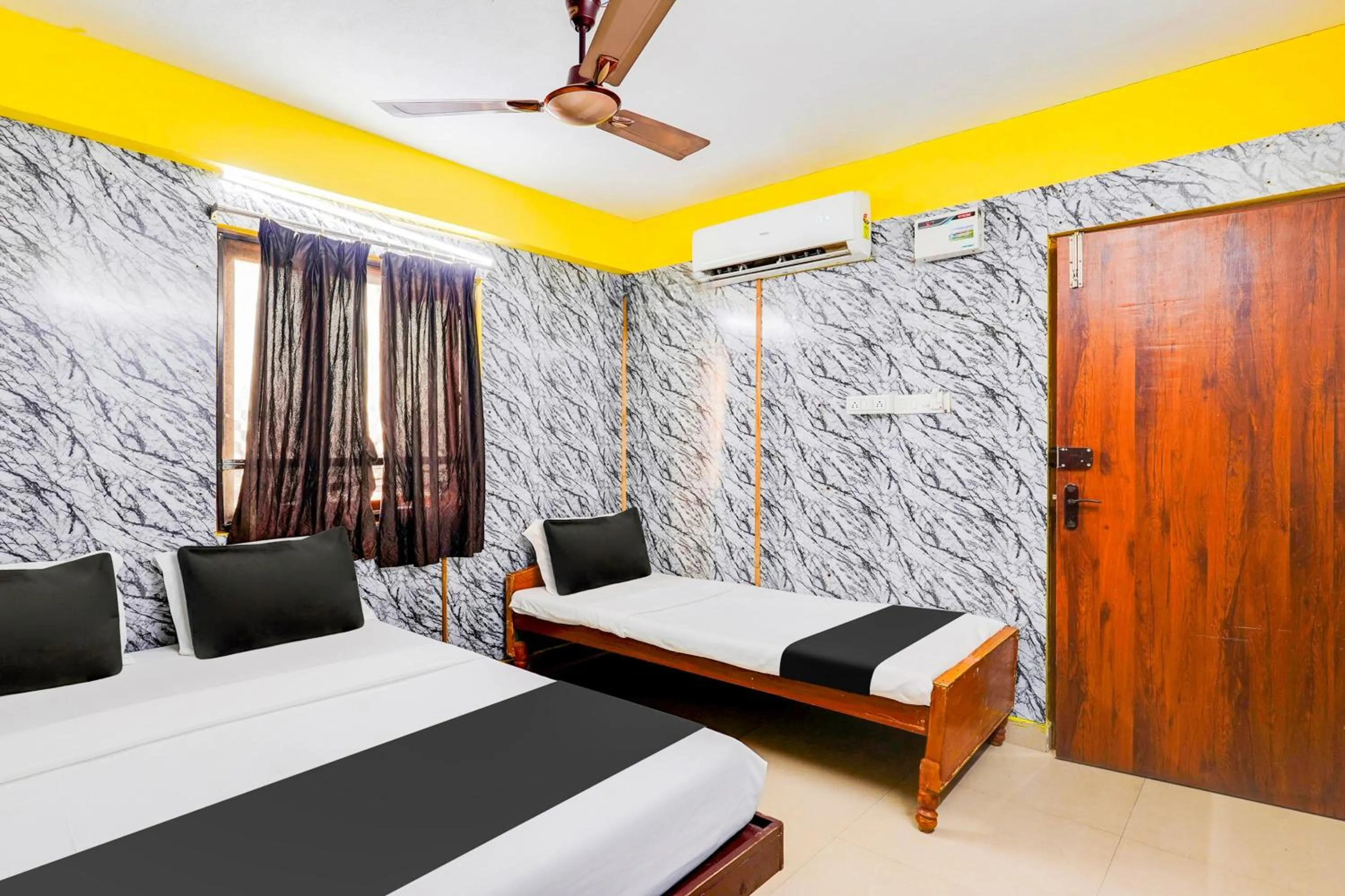 Bedroom, Bed in Super Hotel O Heritage Town Formerly Vasavi