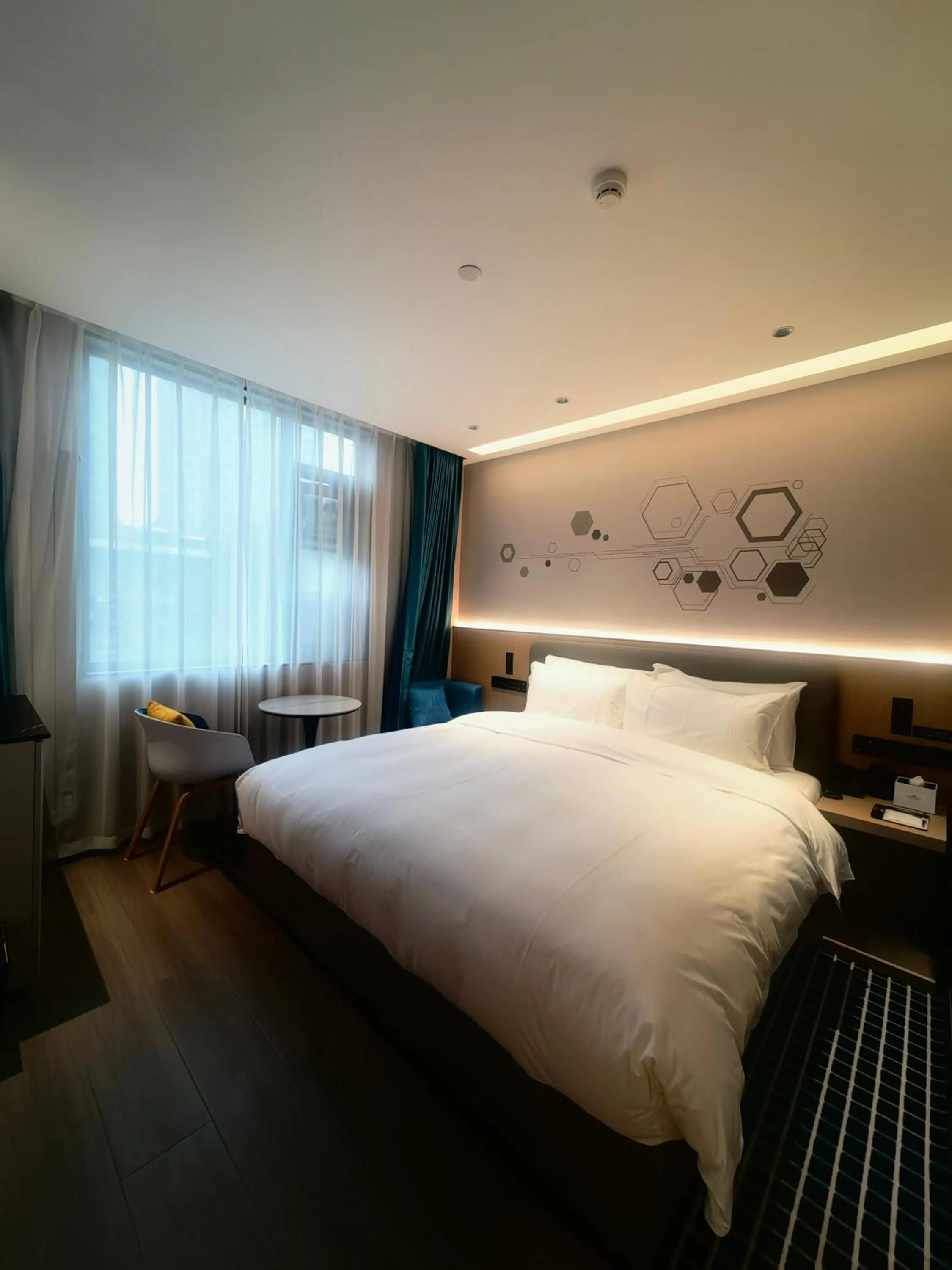 Bed in Microtel by Wyndham Xian Beilin