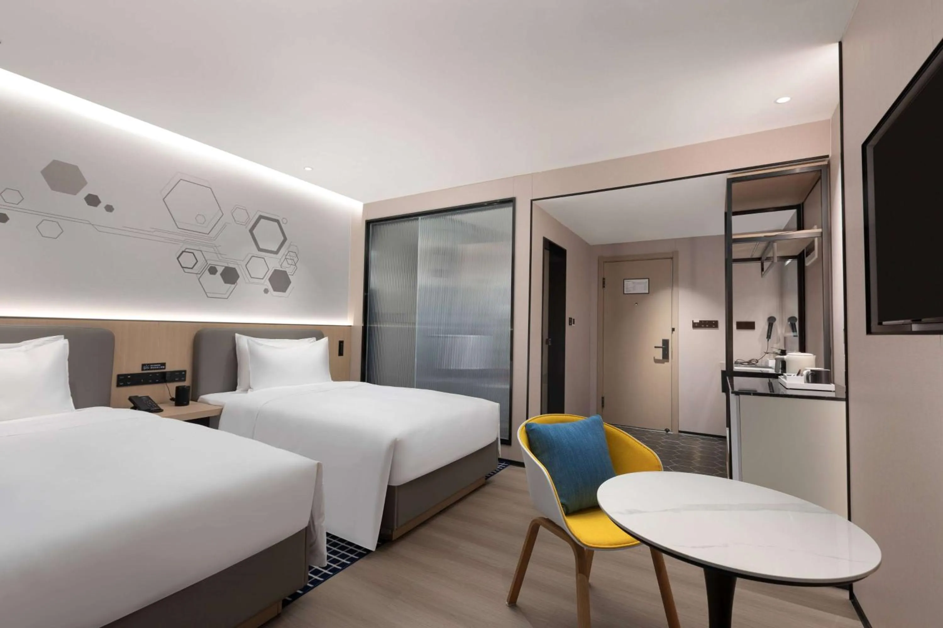 Photo of the whole room, Bed in Microtel by Wyndham Xian Beilin