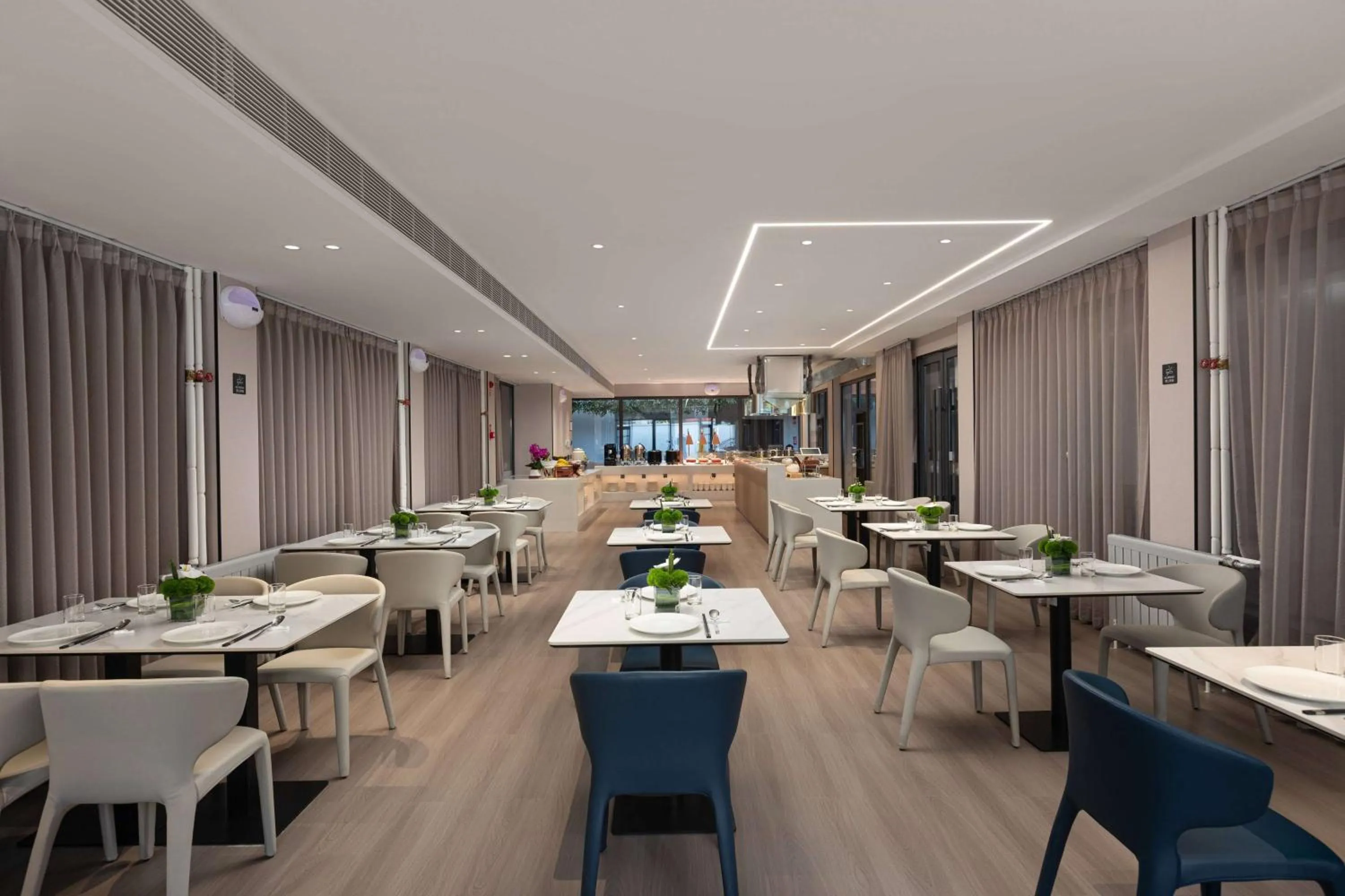 Restaurant/places to eat in Microtel by Wyndham Xian Beilin