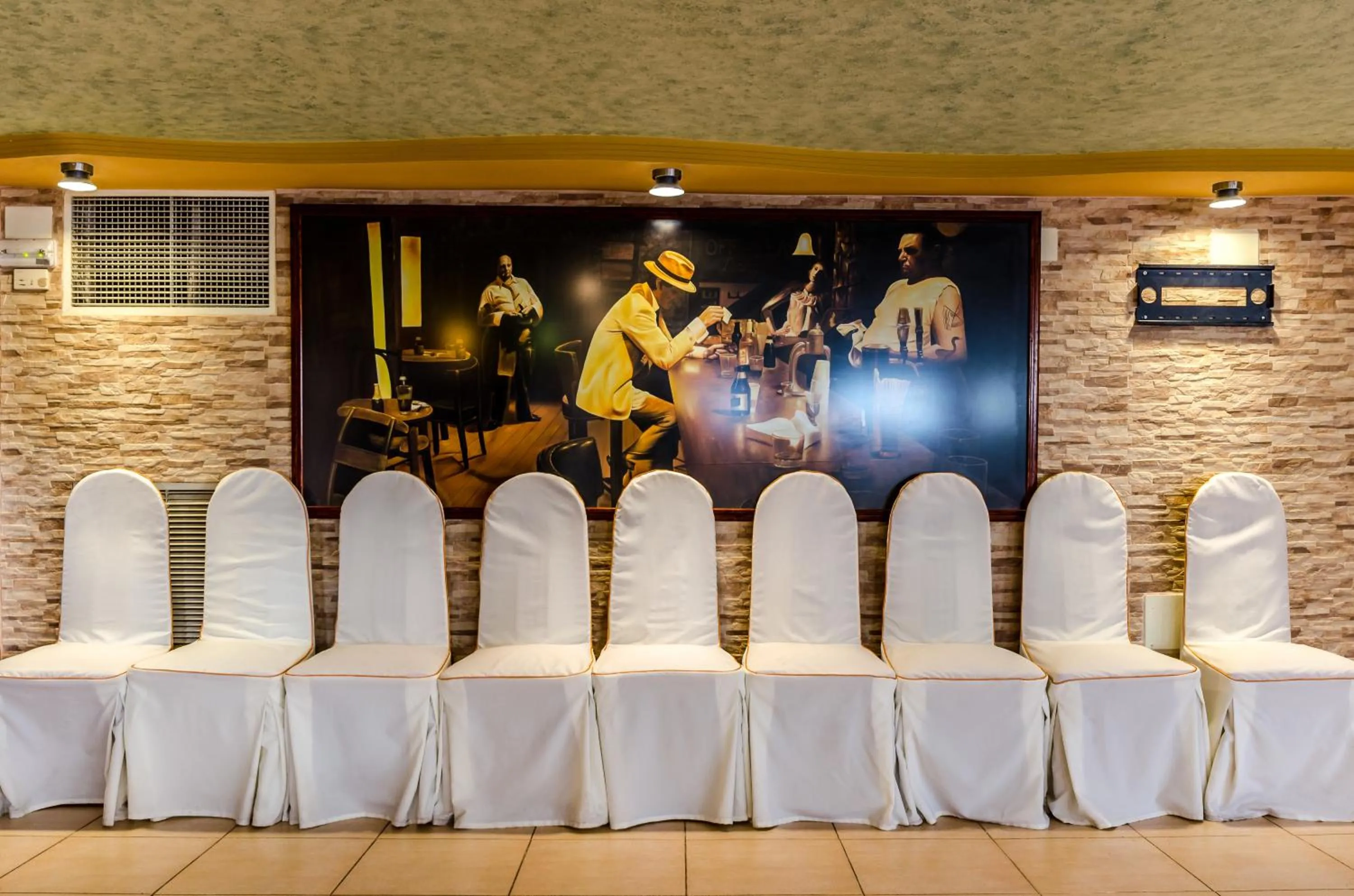 Communal lounge/ TV room in Hotel Mediterráneo