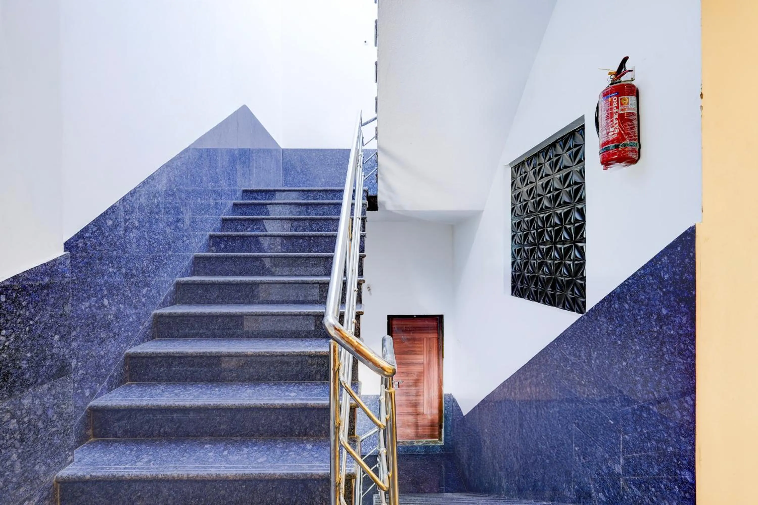 Lobby or reception in Super Collection O Kundrathur Near Murugan Temple