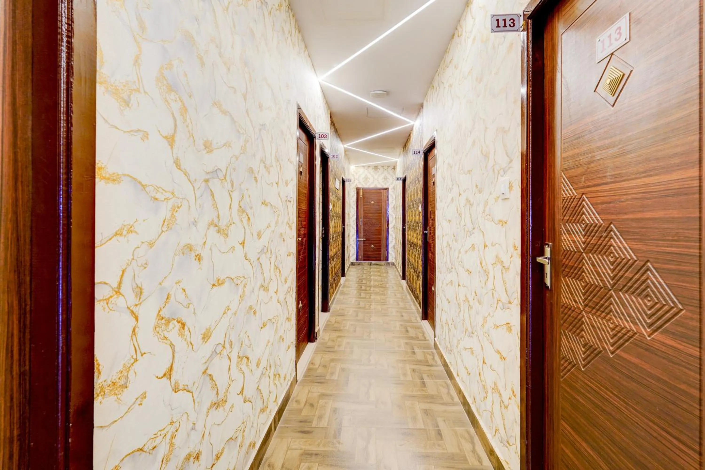 Lobby or reception in Super Collection O Kundrathur Near Murugan Temple