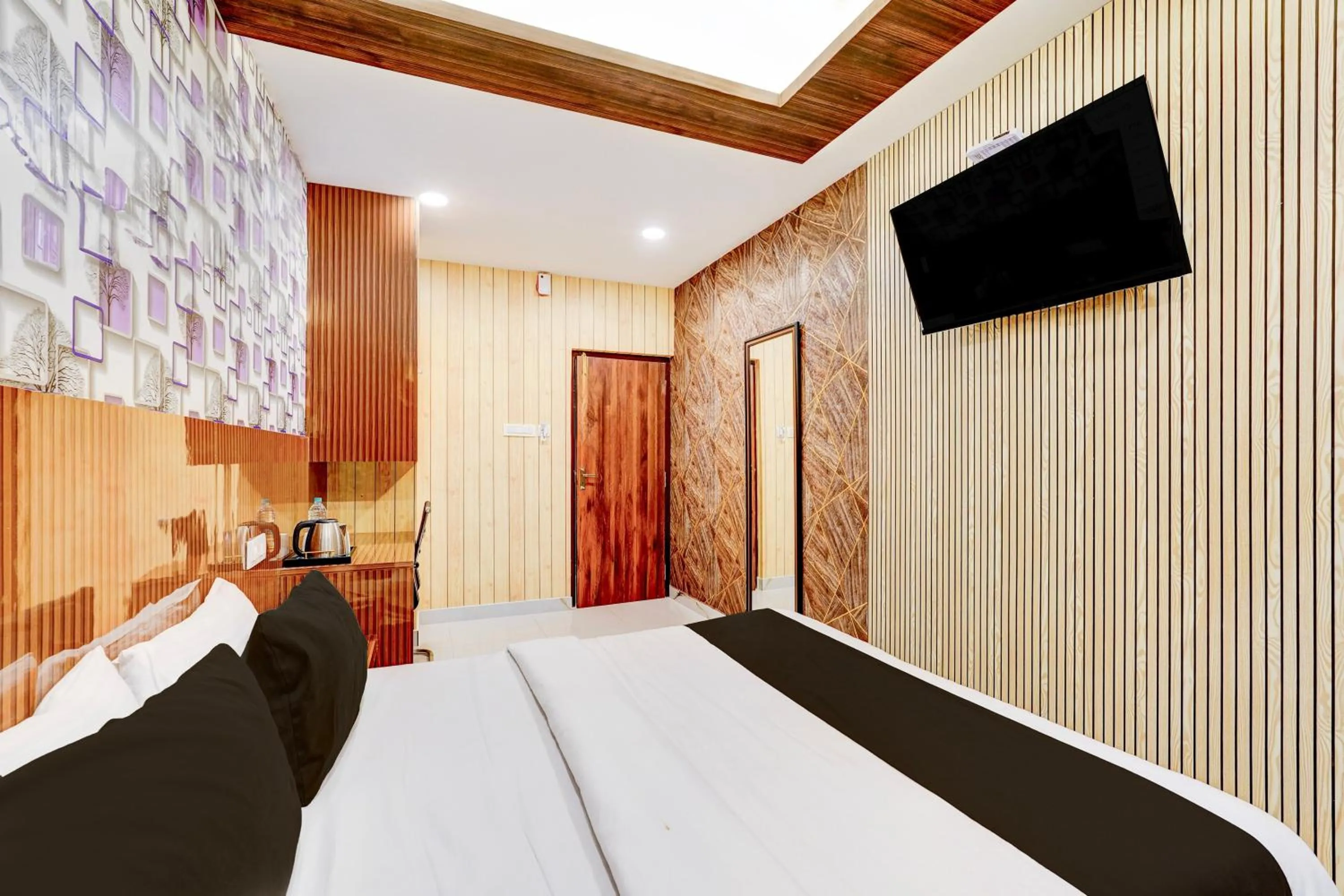 Bedroom, Bed in Super Collection O Kundrathur Near Murugan Temple