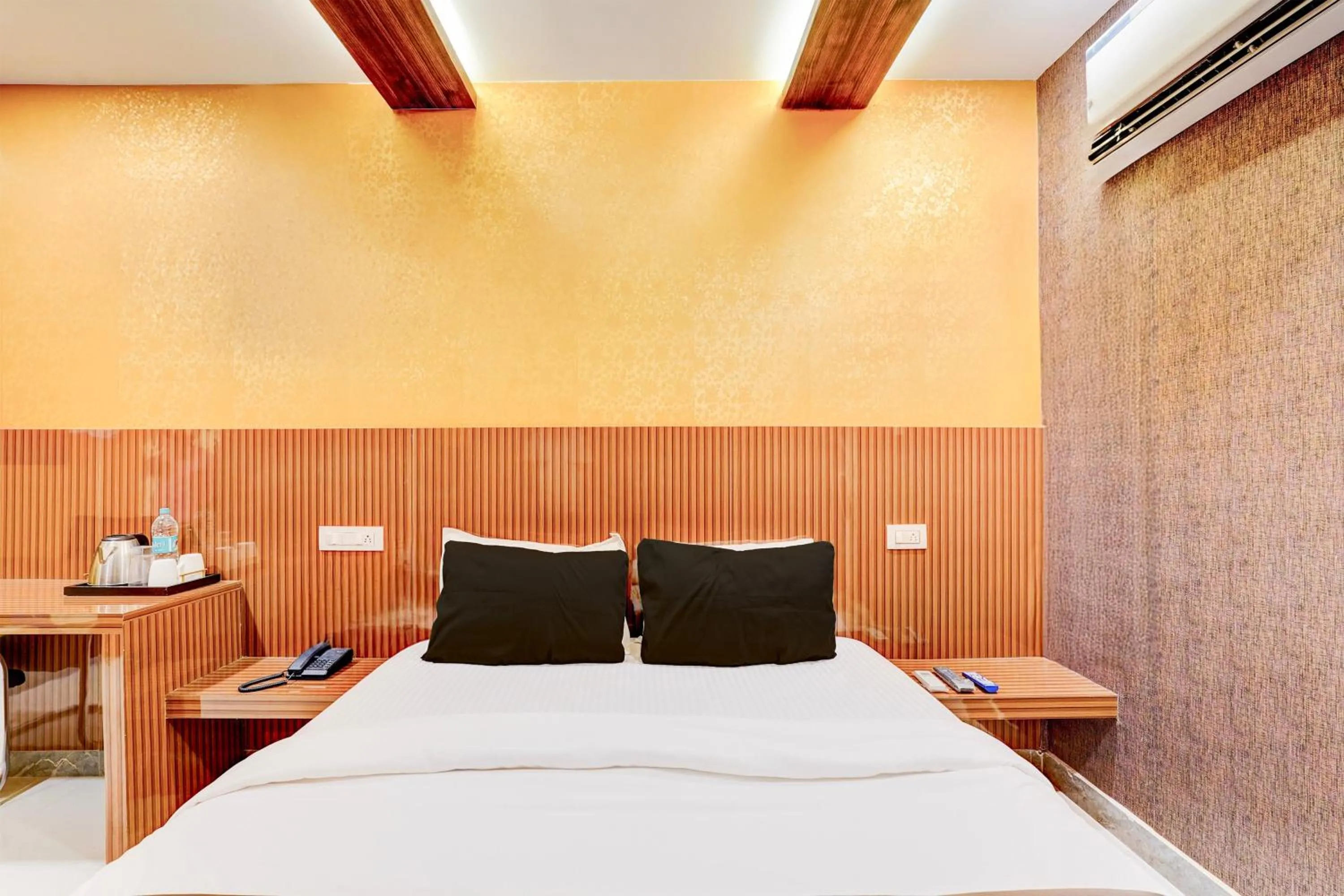Bedroom, Bed in Super Collection O Kundrathur Near Murugan Temple