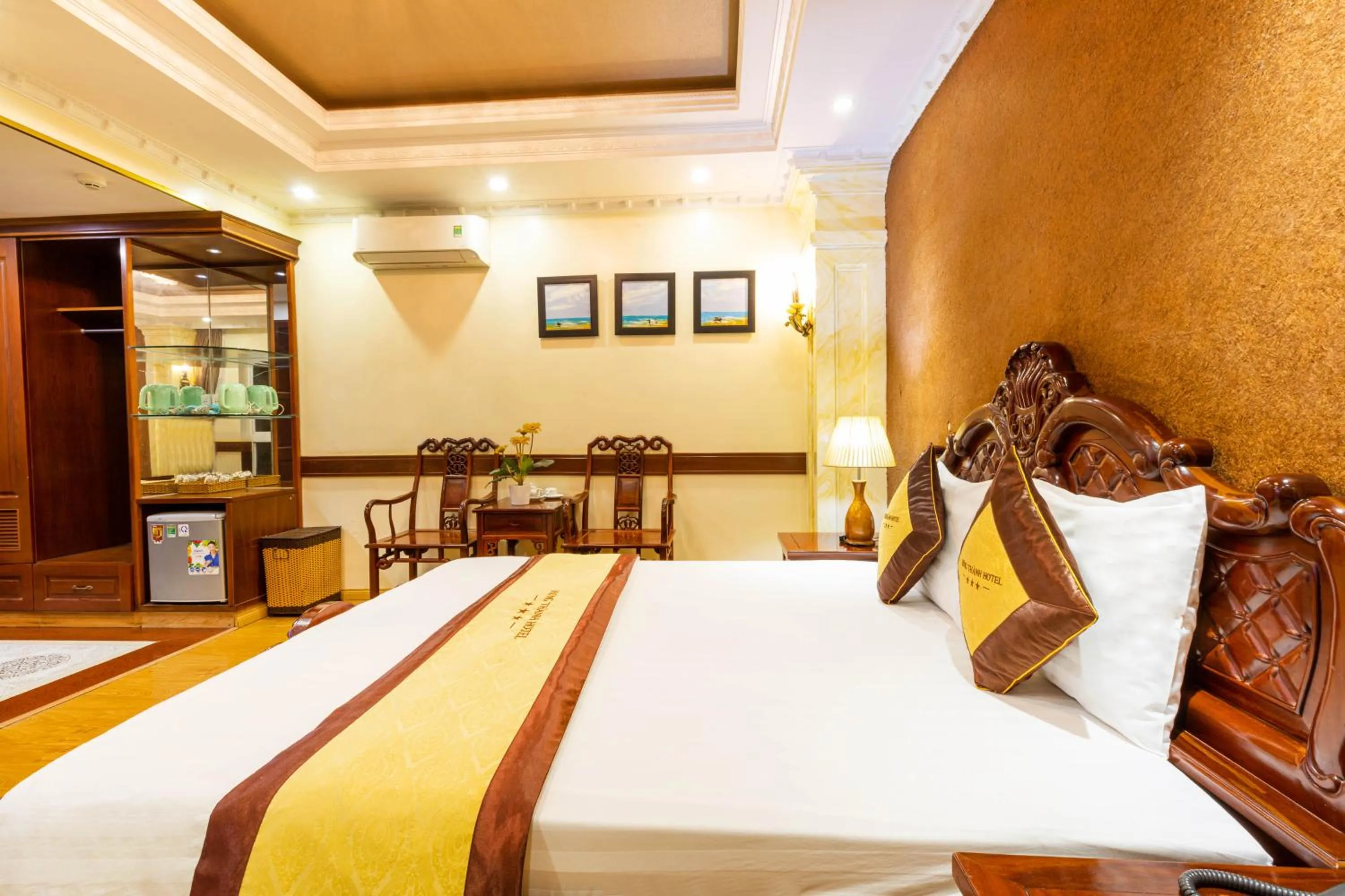 Bed in Hung Thanh Airport Hotel - Gần Siêu Thị Vincom