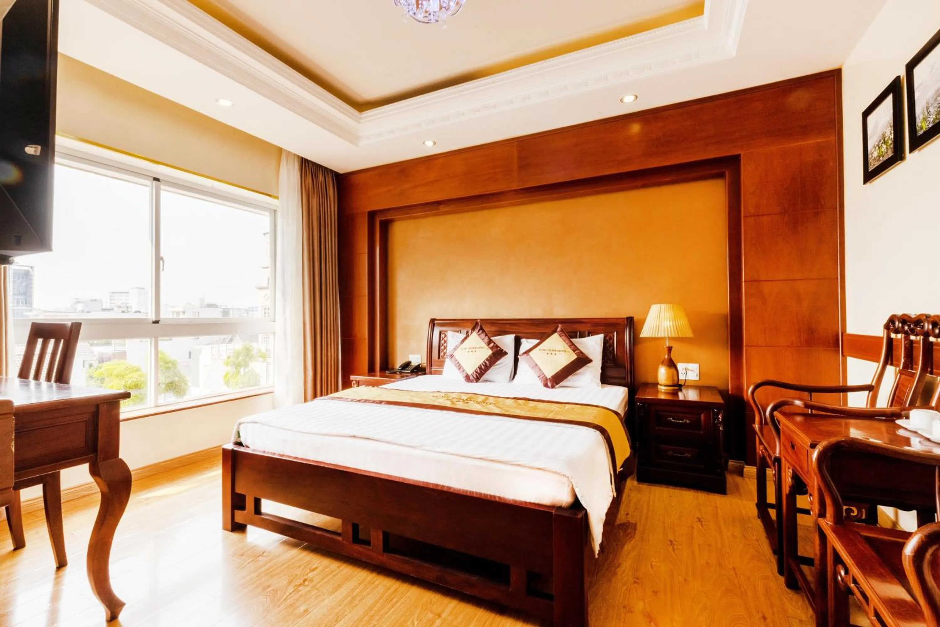 Bed in Hung Thanh Airport Hotel - Gần Siêu Thị Vincom