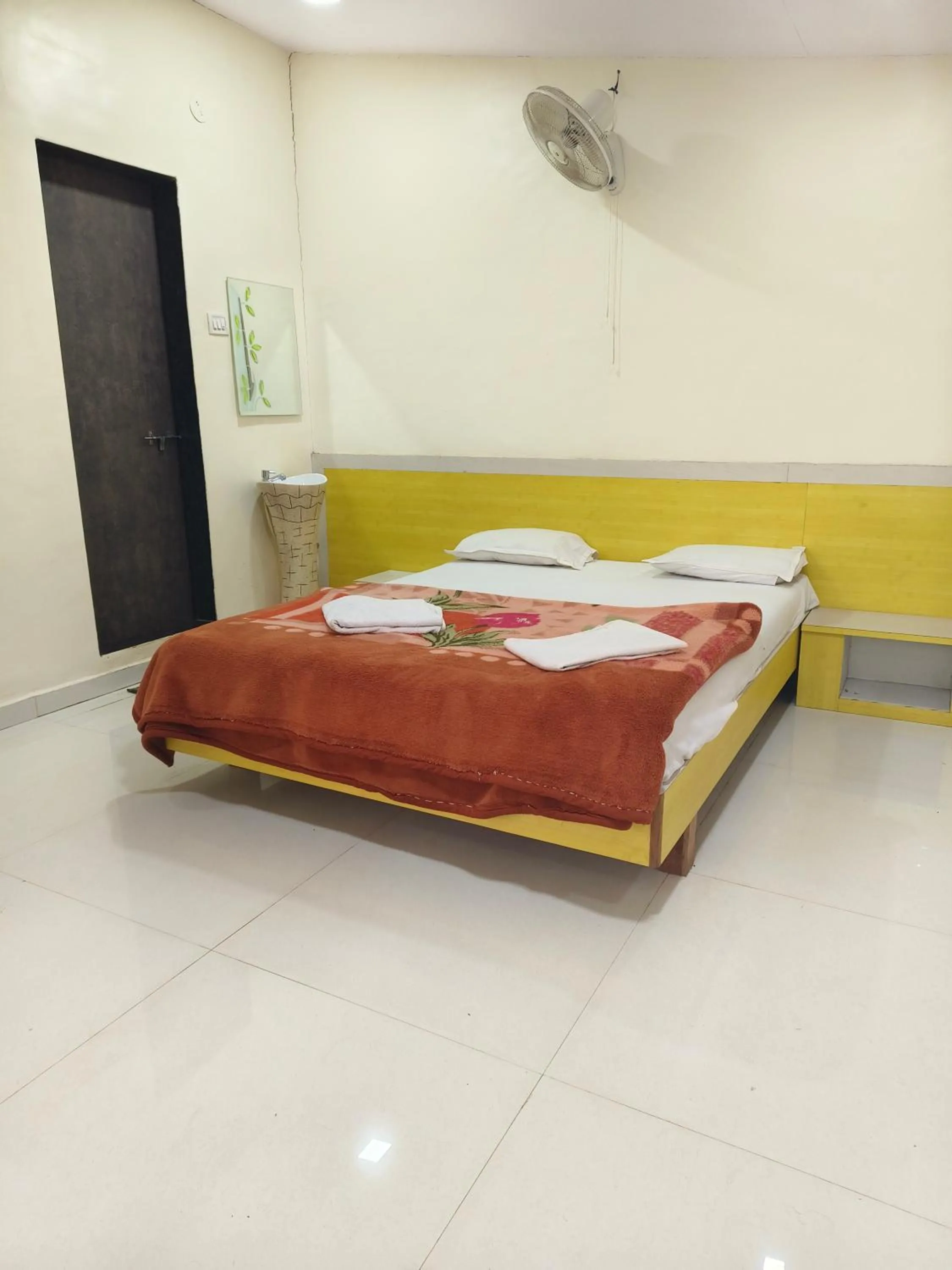 Bed in Girichintan Bunglow