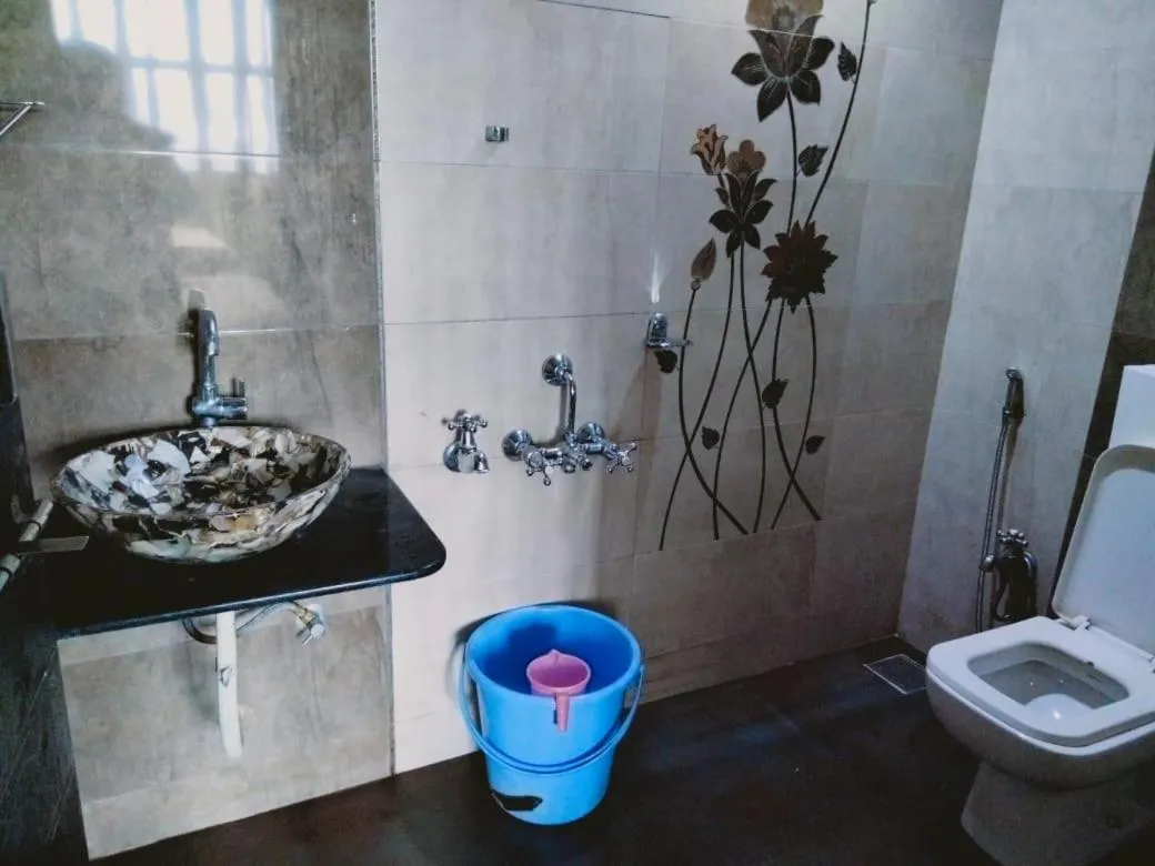 Toilet in Girichintan Bunglow