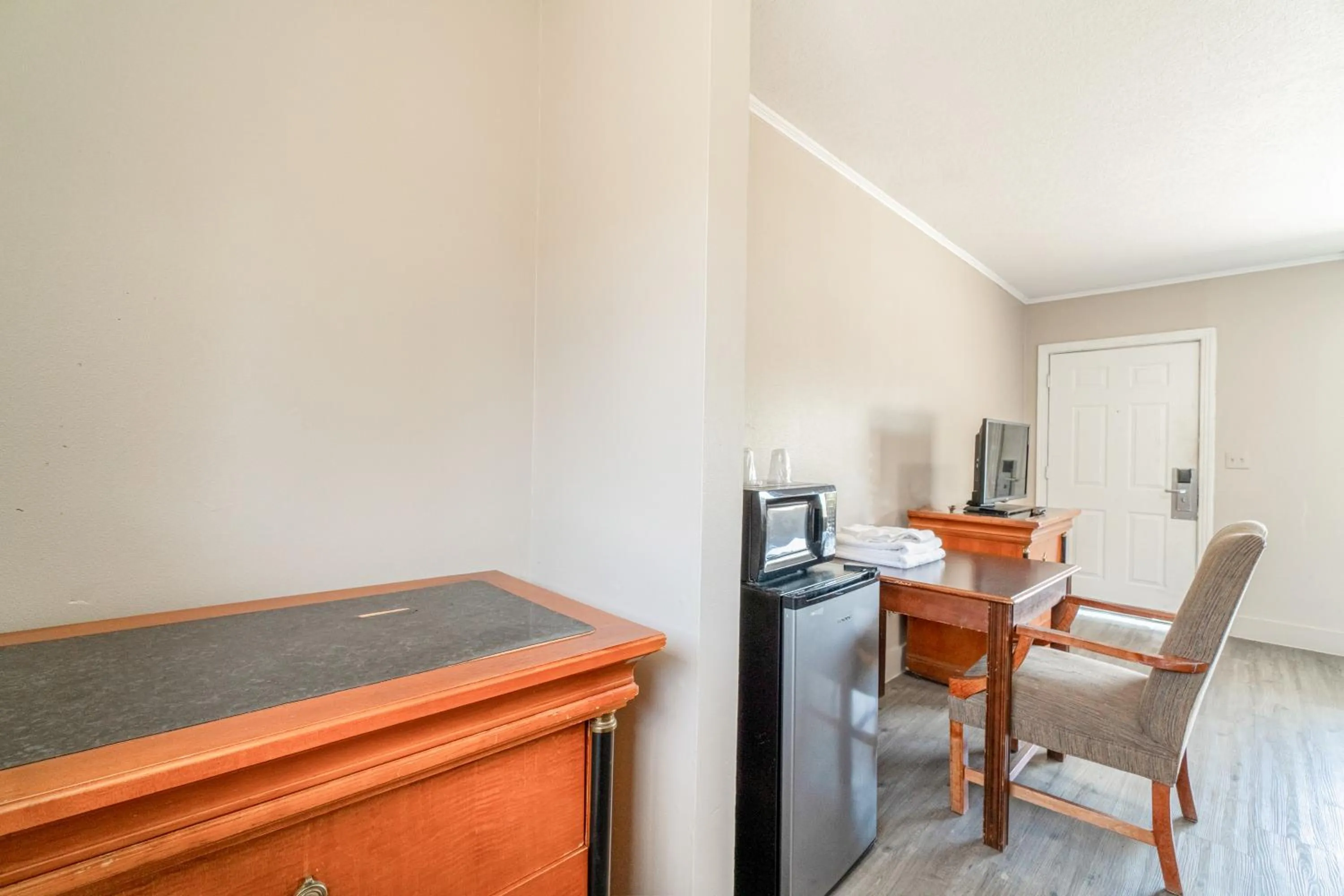 Bedroom in Cypress Inn Motel By OYO West Monroe I-20