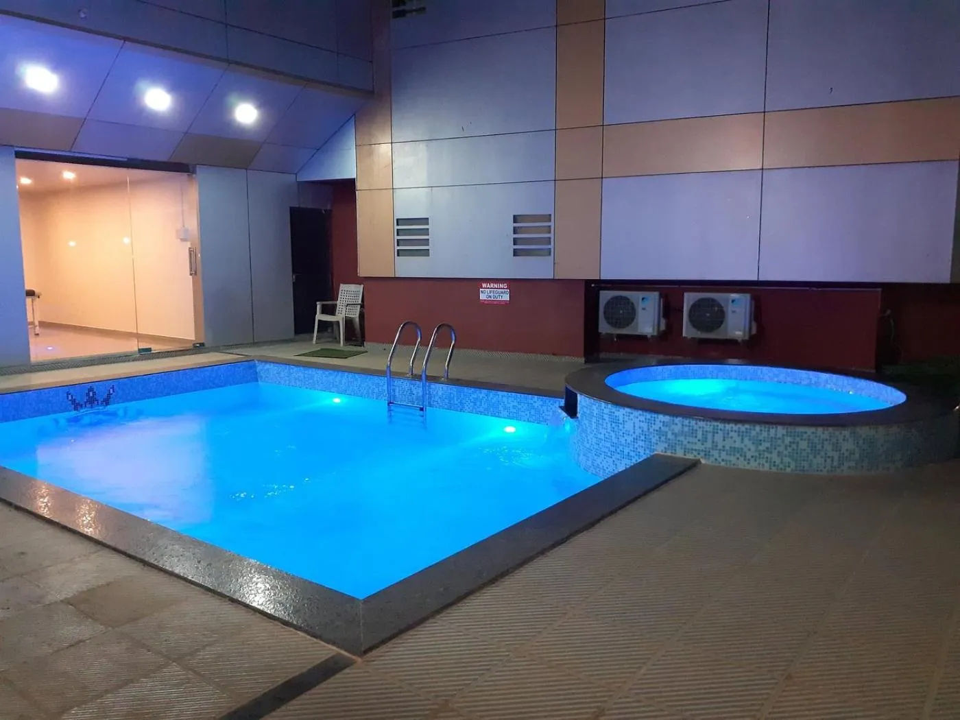 Swimming pool in JK Hotels & Spa, Mahabaleshwar