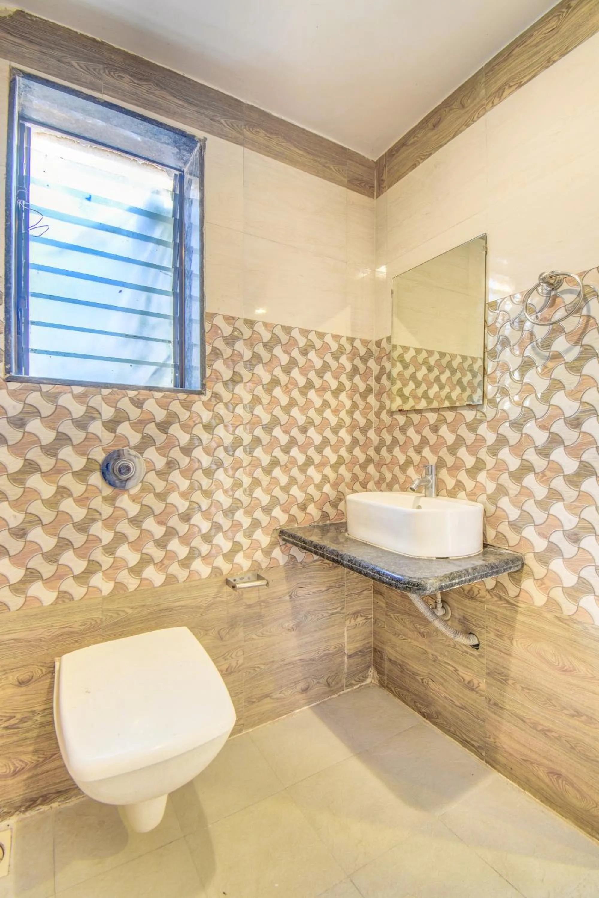 Bathroom in JK Hotels & Spa, Mahabaleshwar