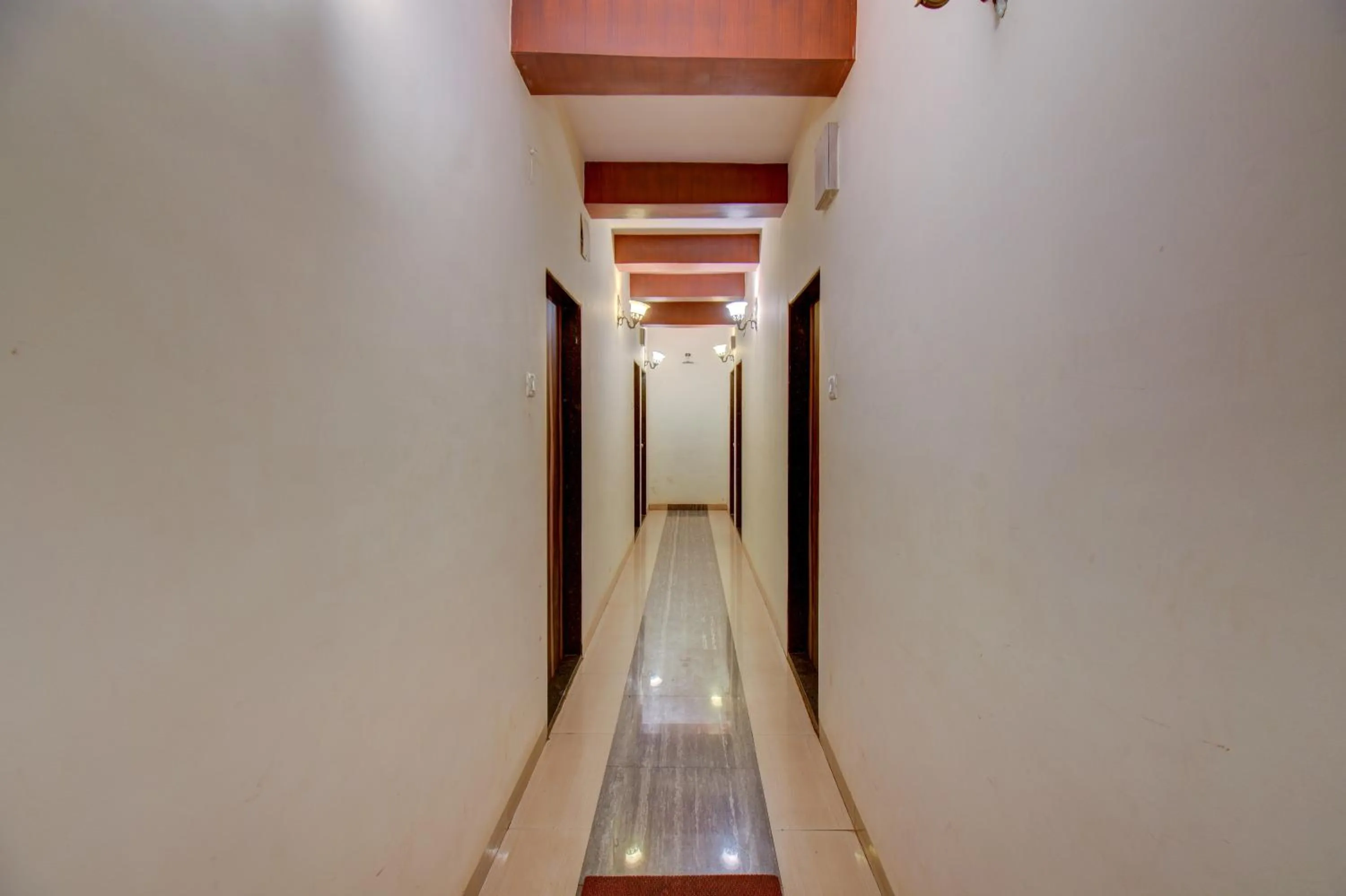 Lobby or reception in JK Hotels & Spa, Mahabaleshwar