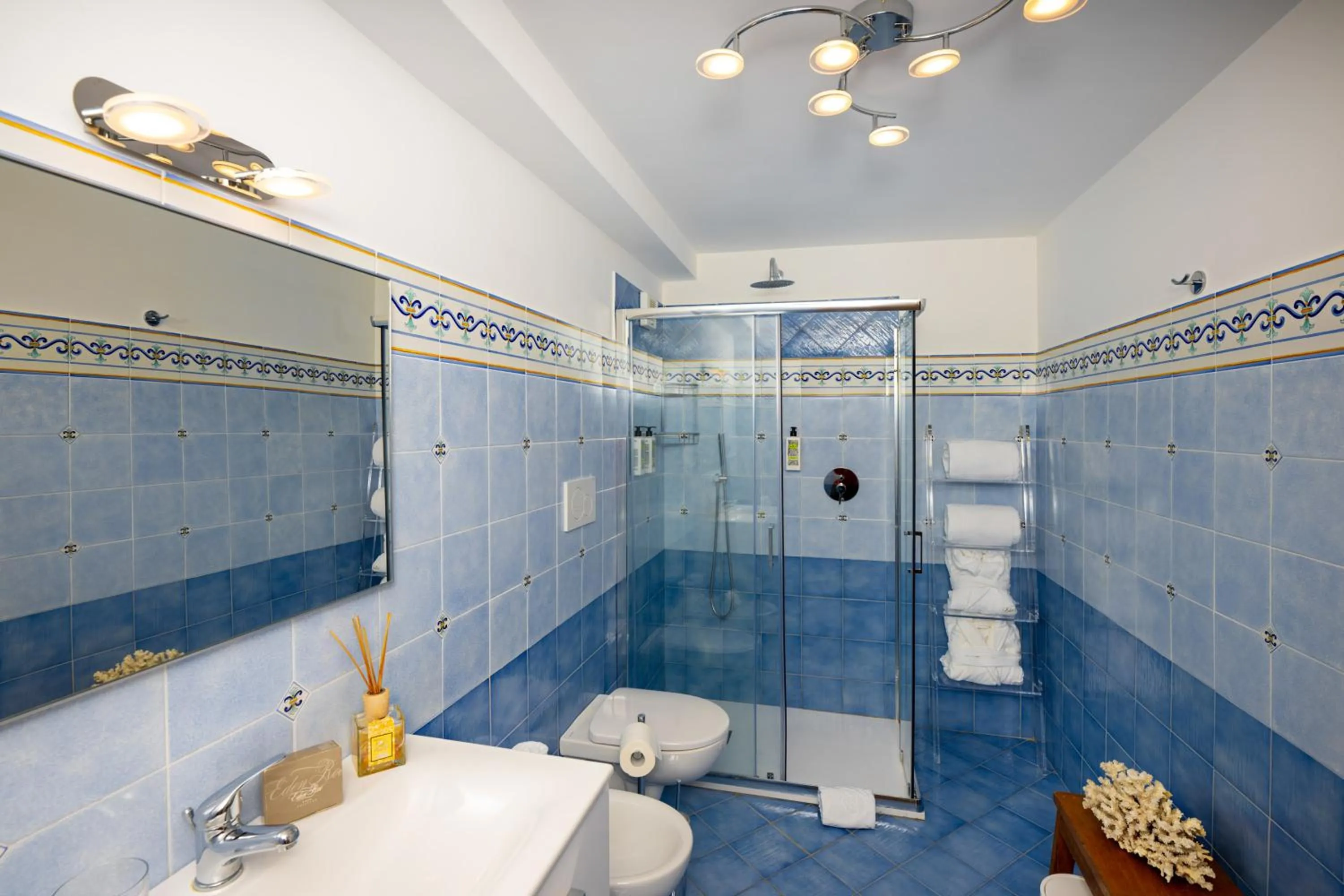 Bathroom in Hotel Eden Roc