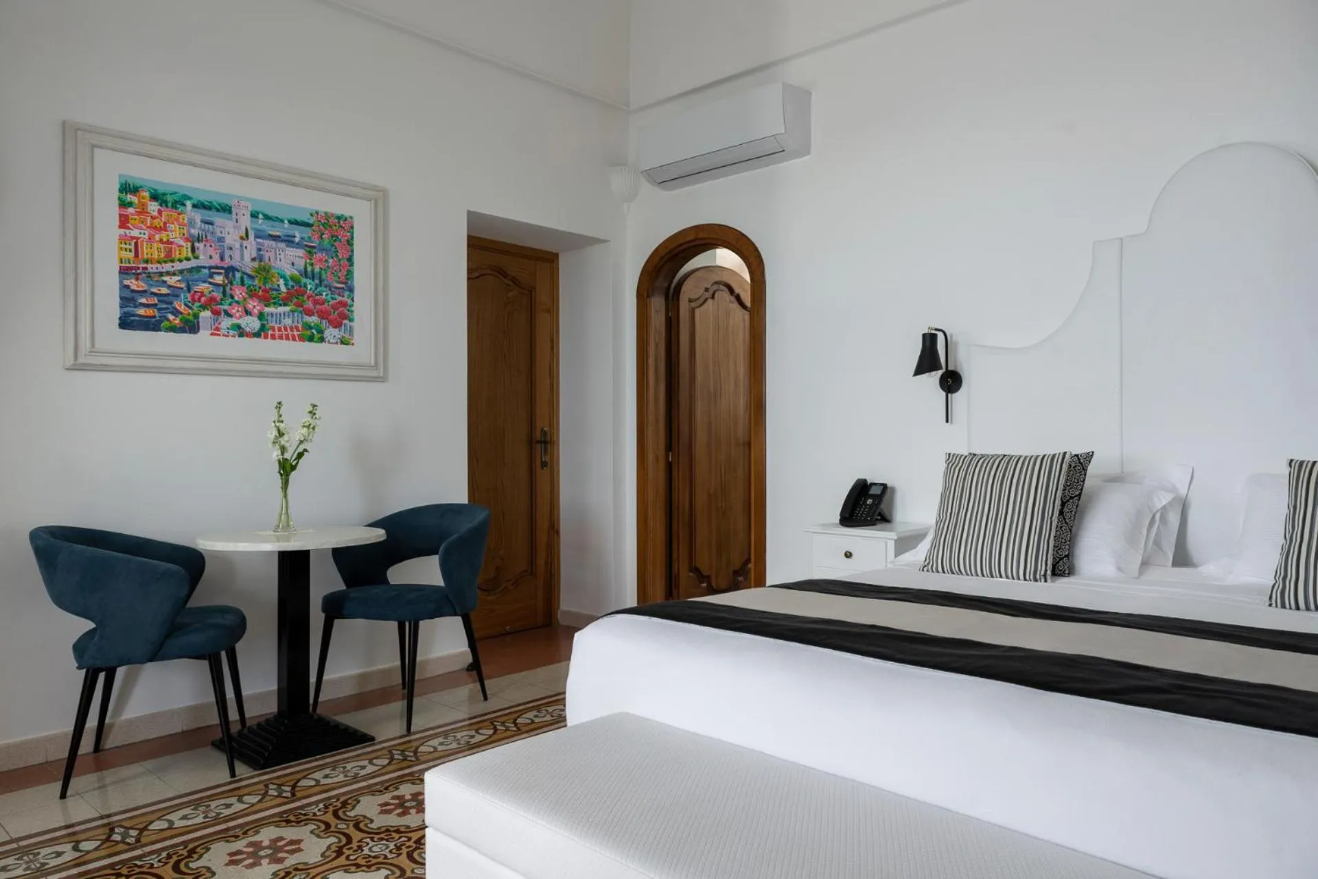 Photo of the whole room, Bed in Hotel Eden Roc