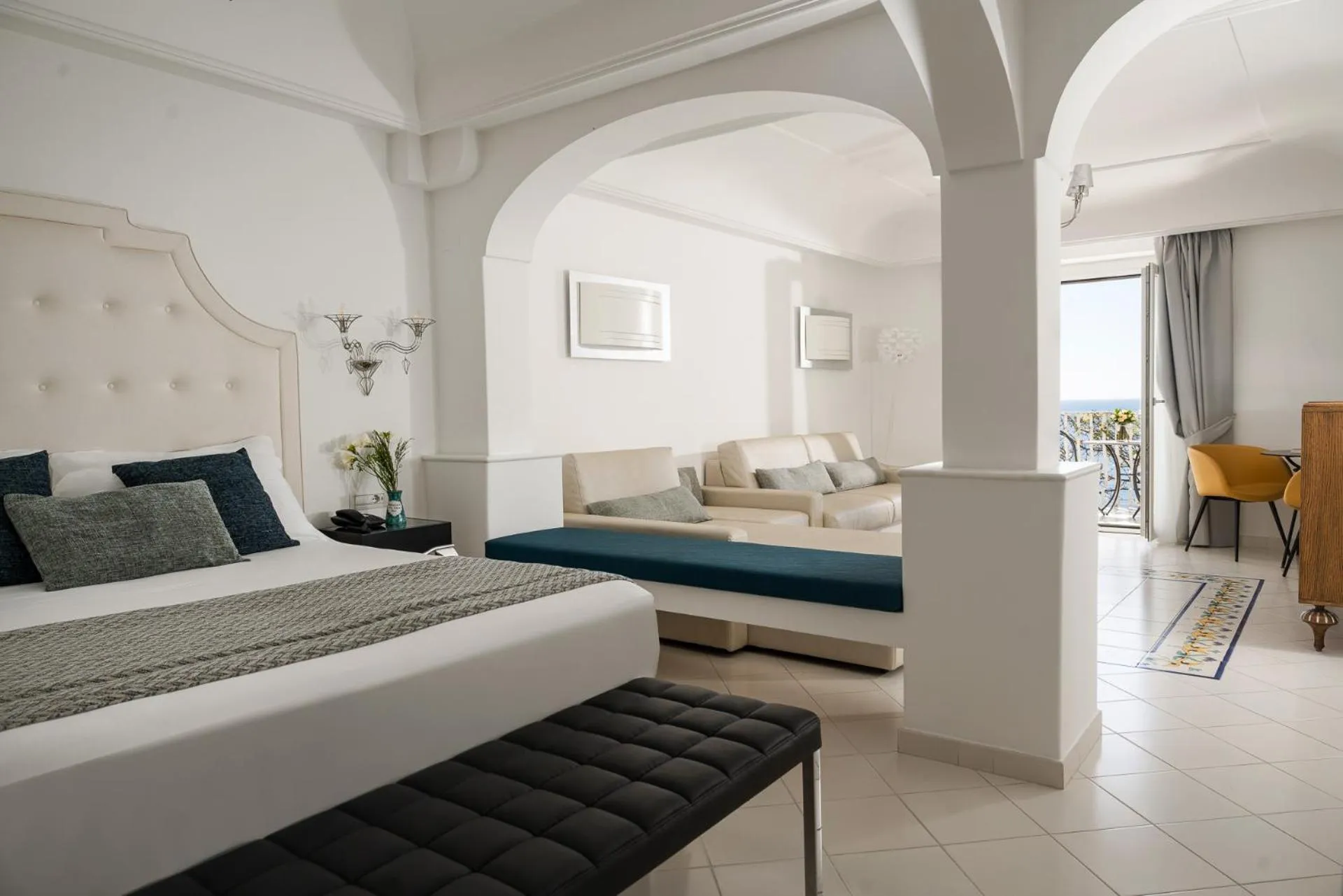 Photo of the whole room in Hotel Eden Roc