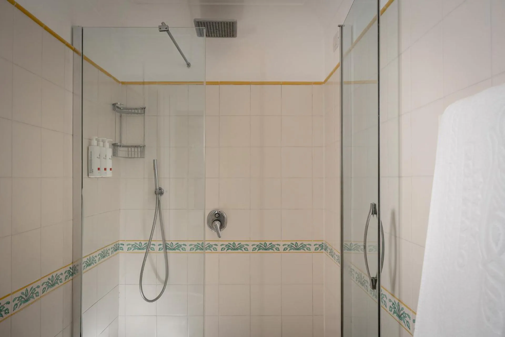 Bathroom in Hotel Eden Roc