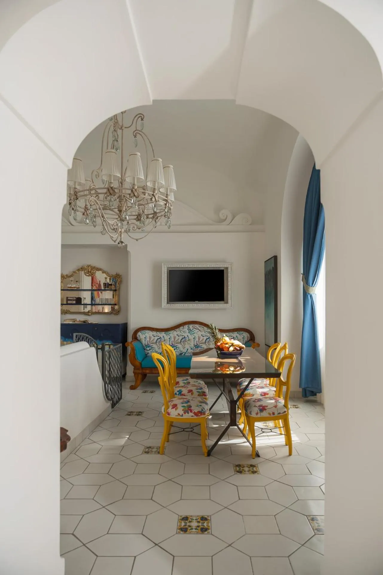 Dining area in Hotel Eden Roc