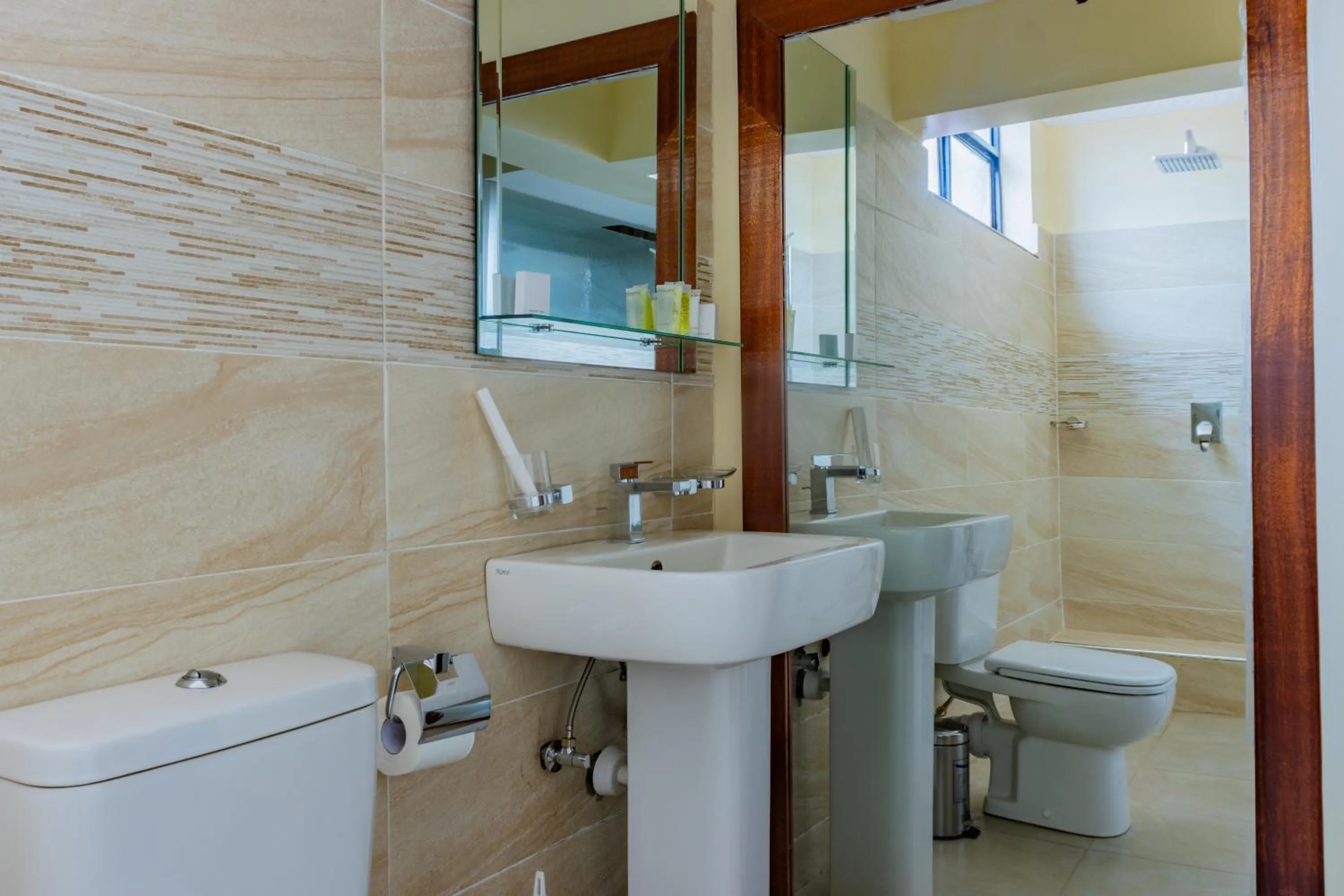 Shower in Karen Plains Hotel Nairobi