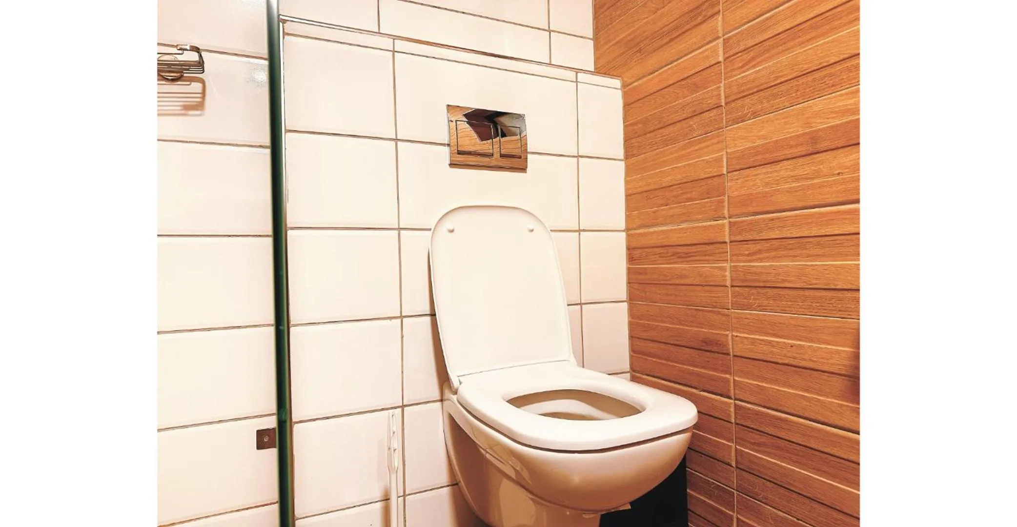 Toilet in Karen Plains Hotel Nairobi