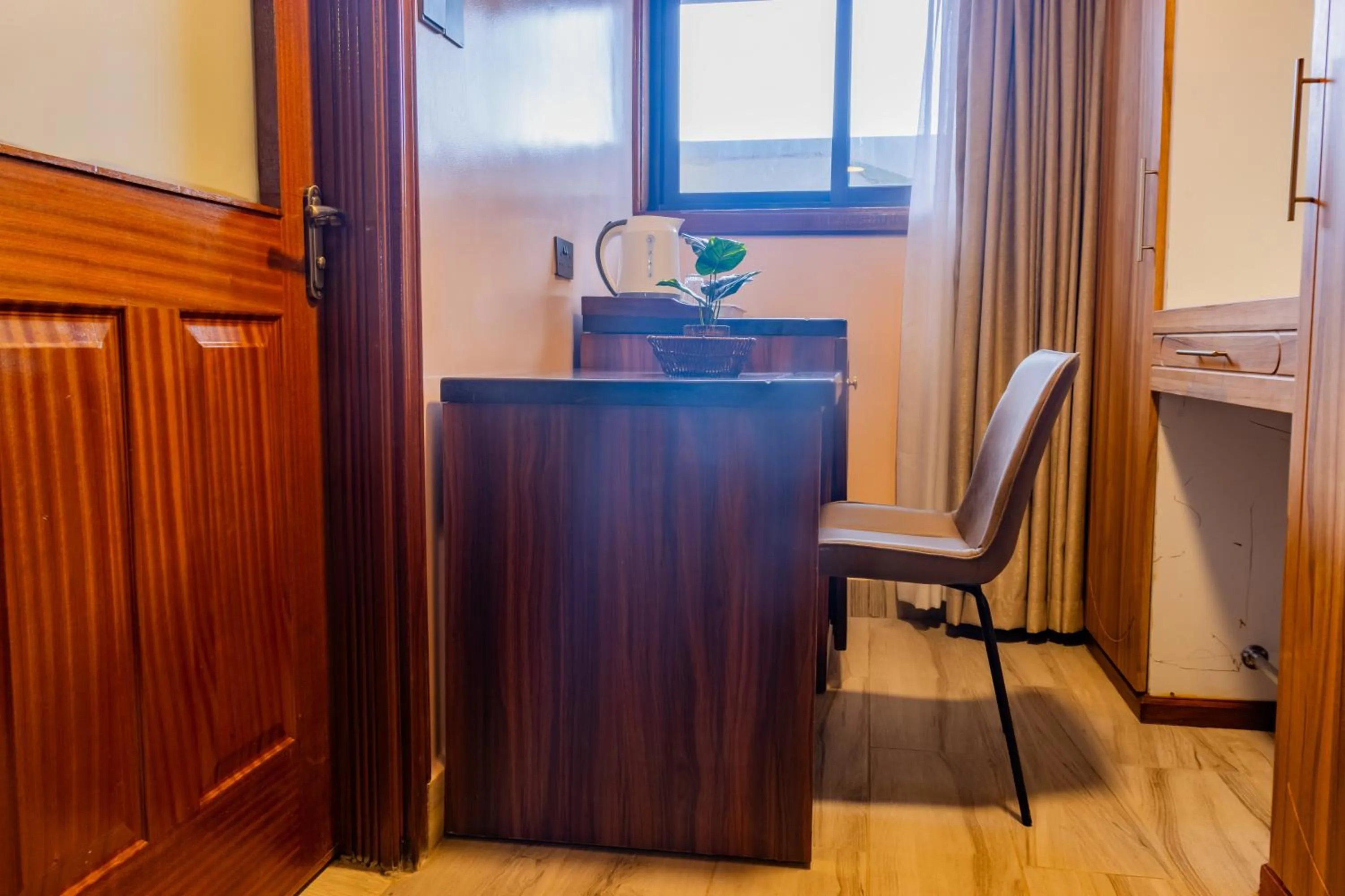 Kitchen or kitchenette in Karen Plains Hotel Nairobi