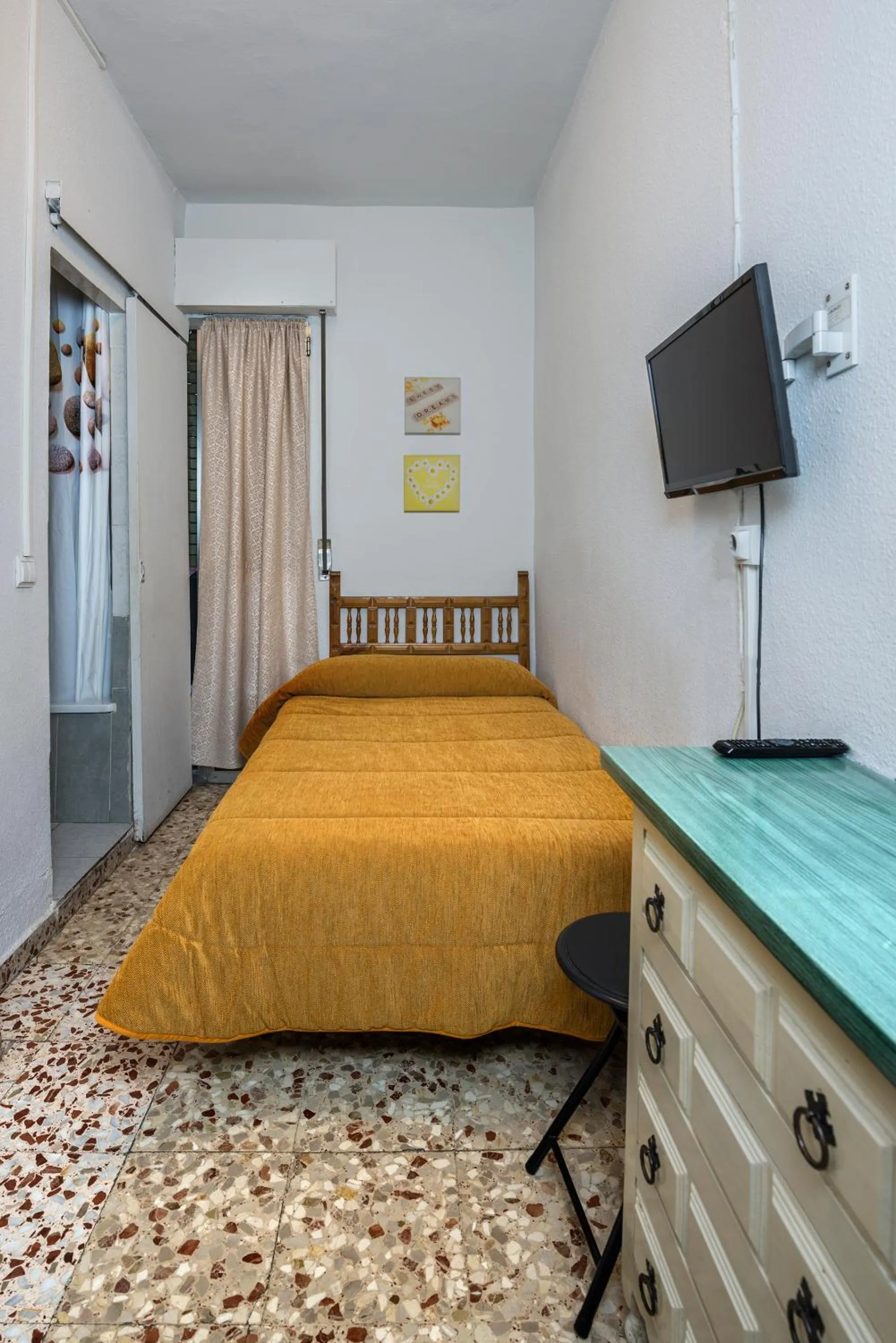 Bedroom, Bed in Hostal Santa Barbara