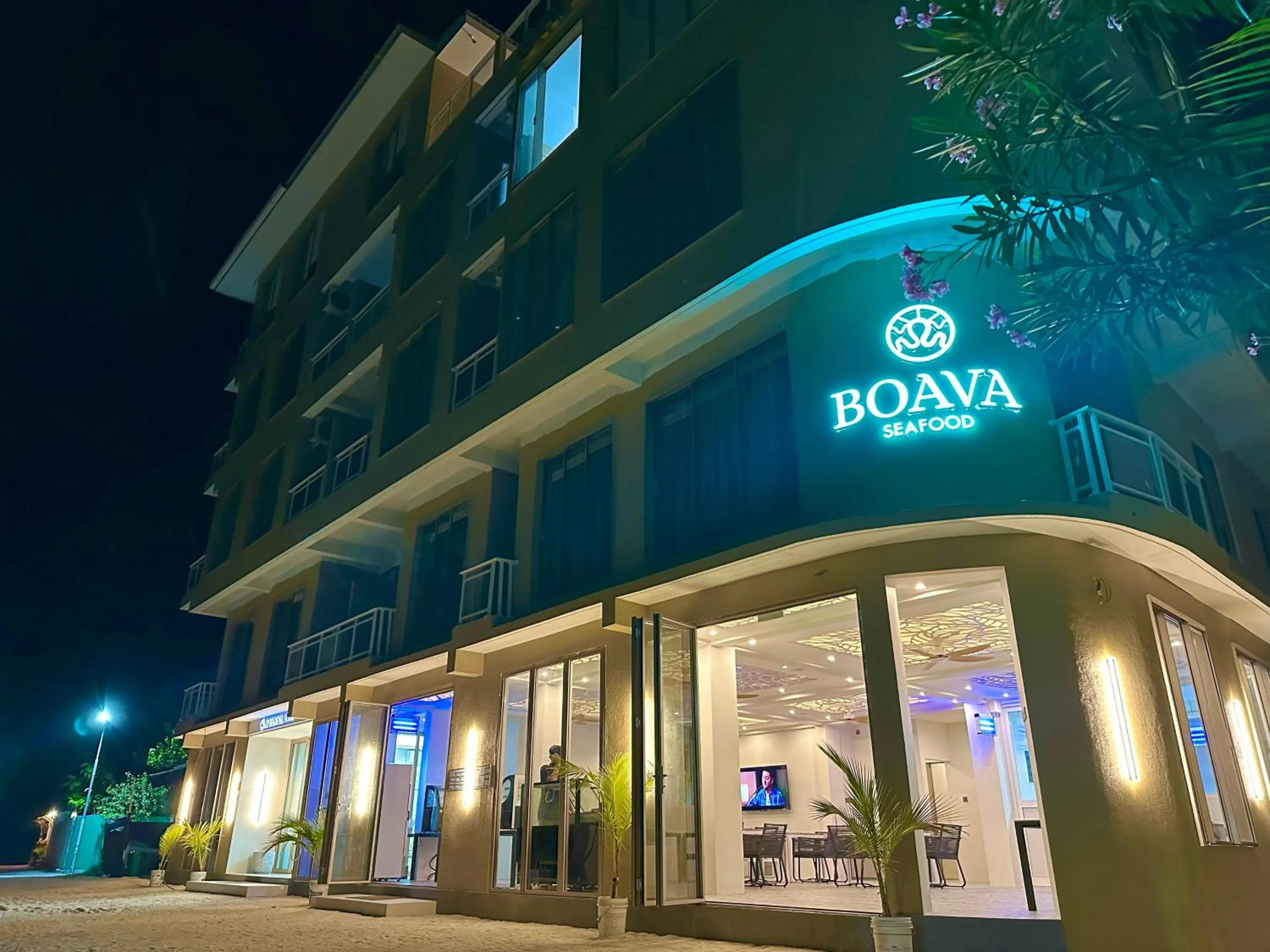 Restaurant/places to eat in Avyanna Gulhi Beach Hotel