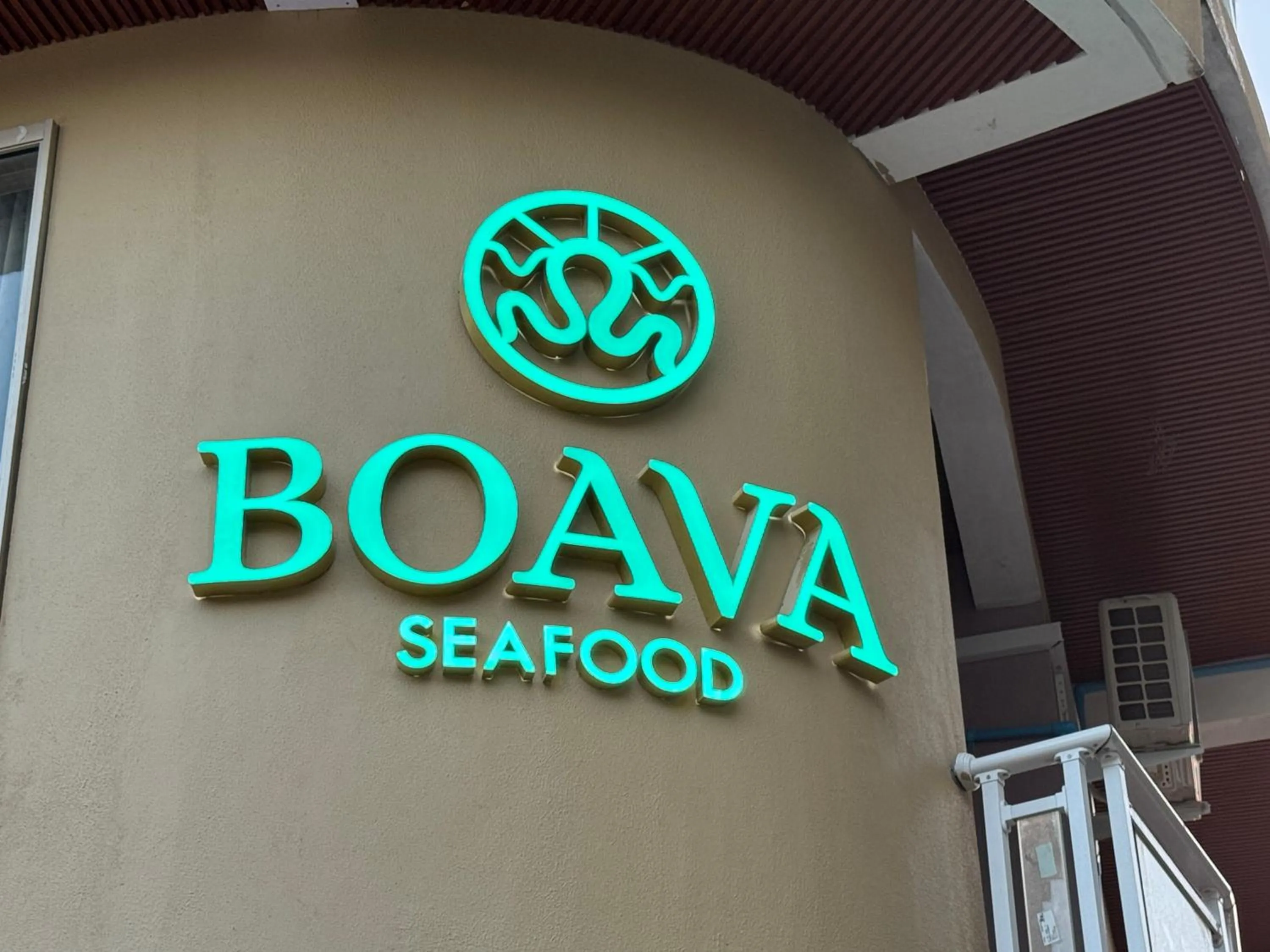 Restaurant/places to eat in Avyanna Gulhi Beach Hotel