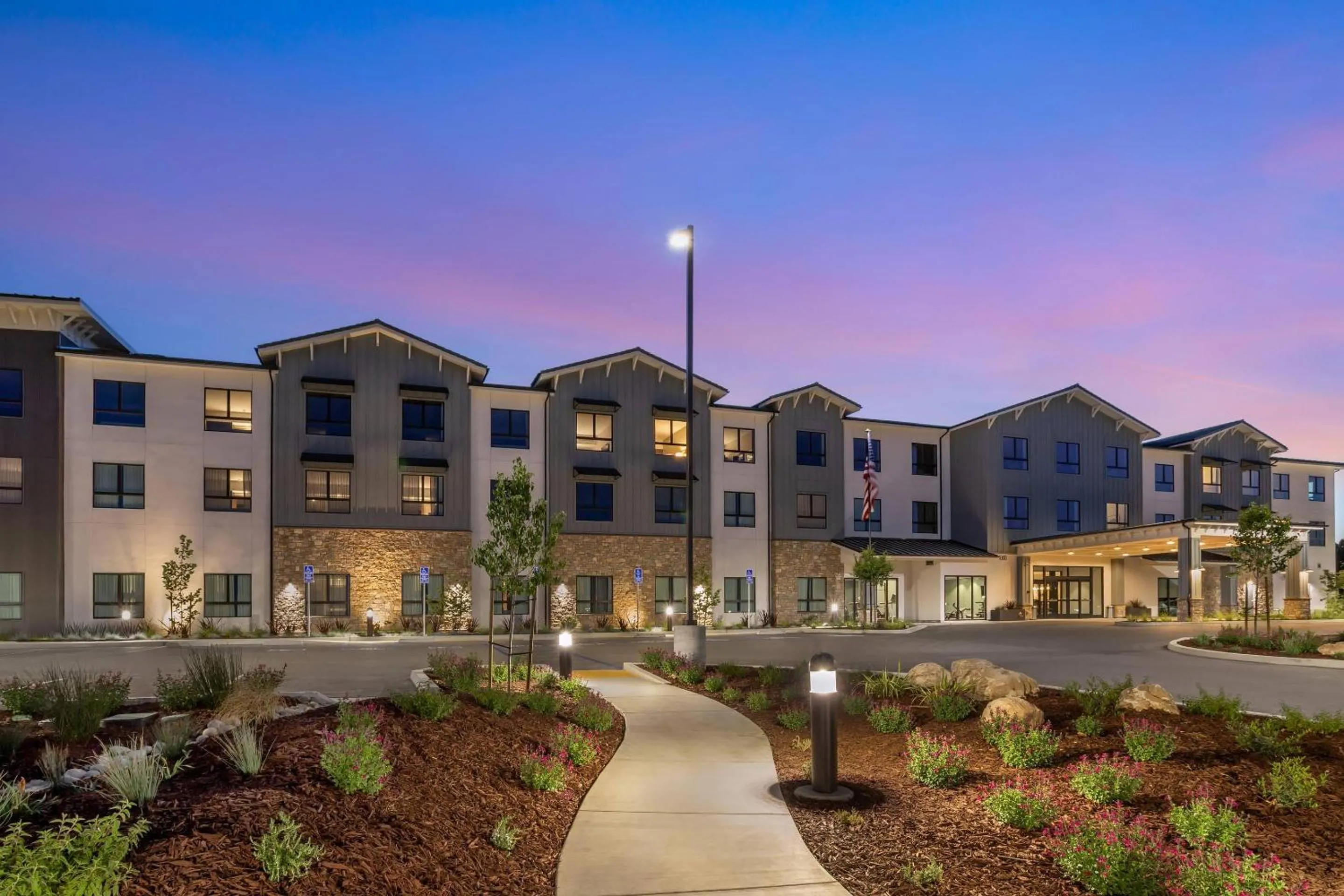 Property building in Cambria Hotel Templeton - Paso Robles