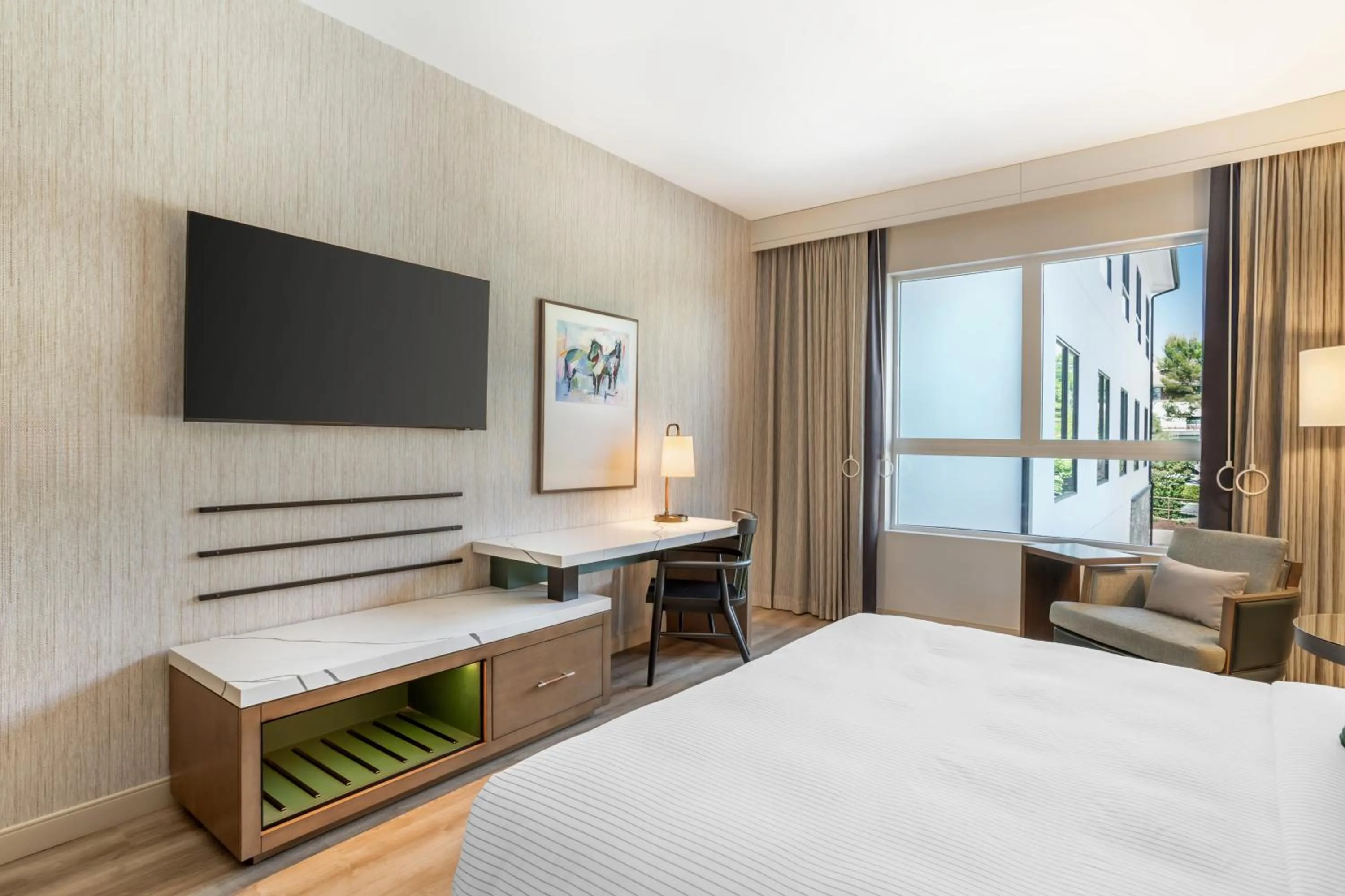 Bedroom, Bed in Cambria Hotel Templeton - Paso Robles